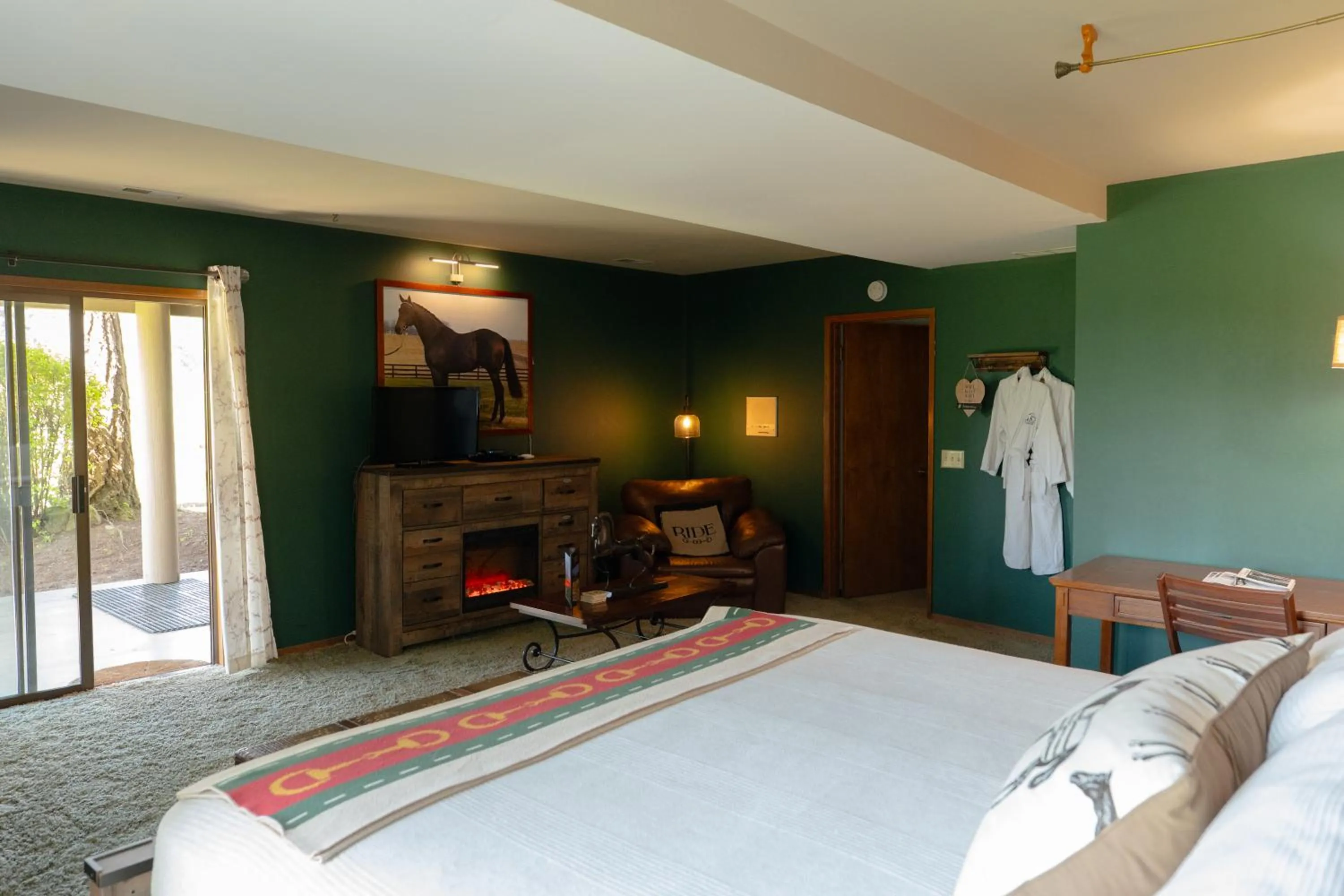 Bedroom, Bed in Wildwood Farm Bed & Breakfast