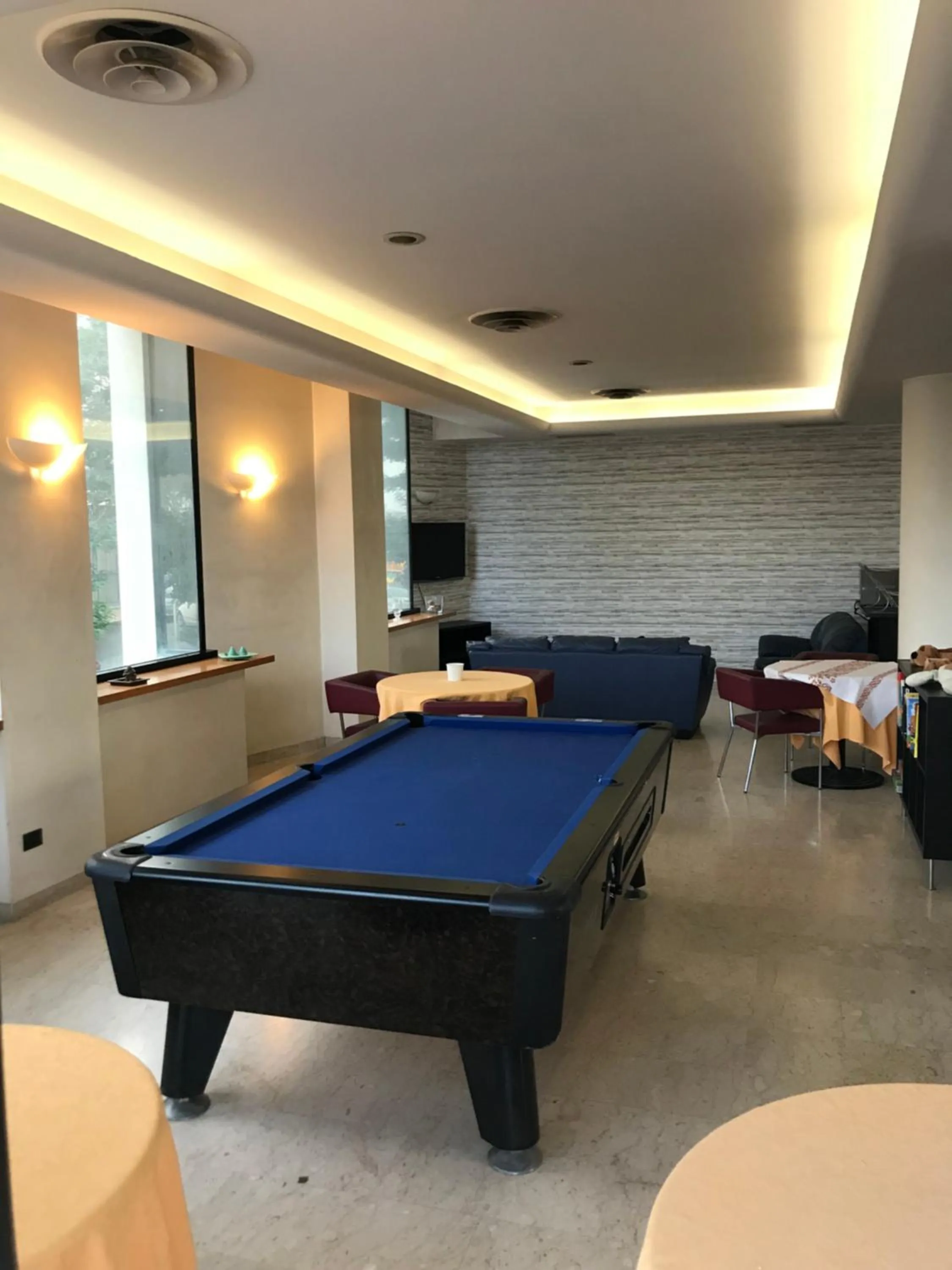 Billiard in Amba Hotel