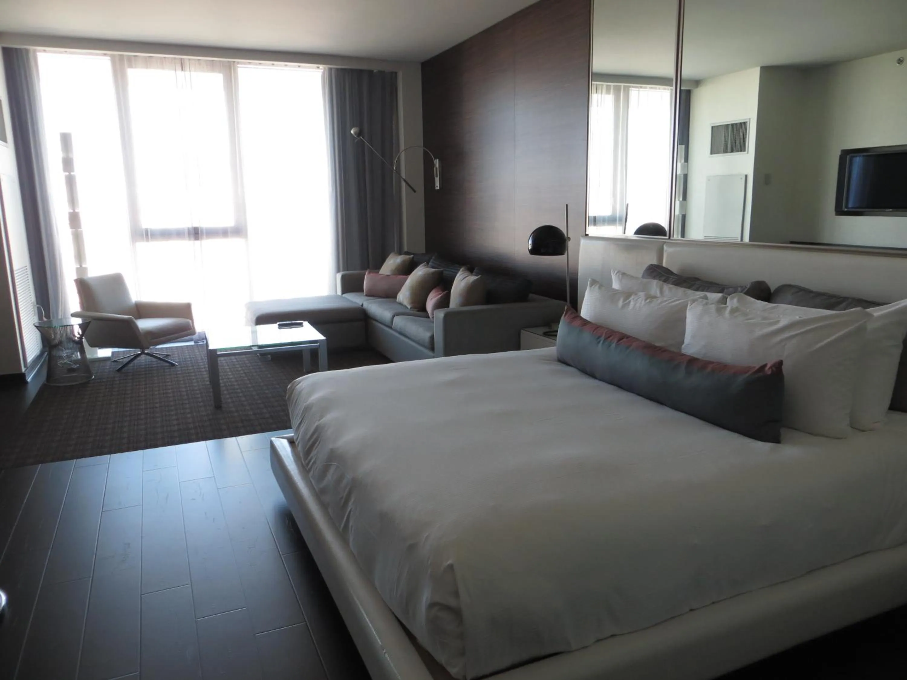 Bedroom in Palms Place Suite with Strip View