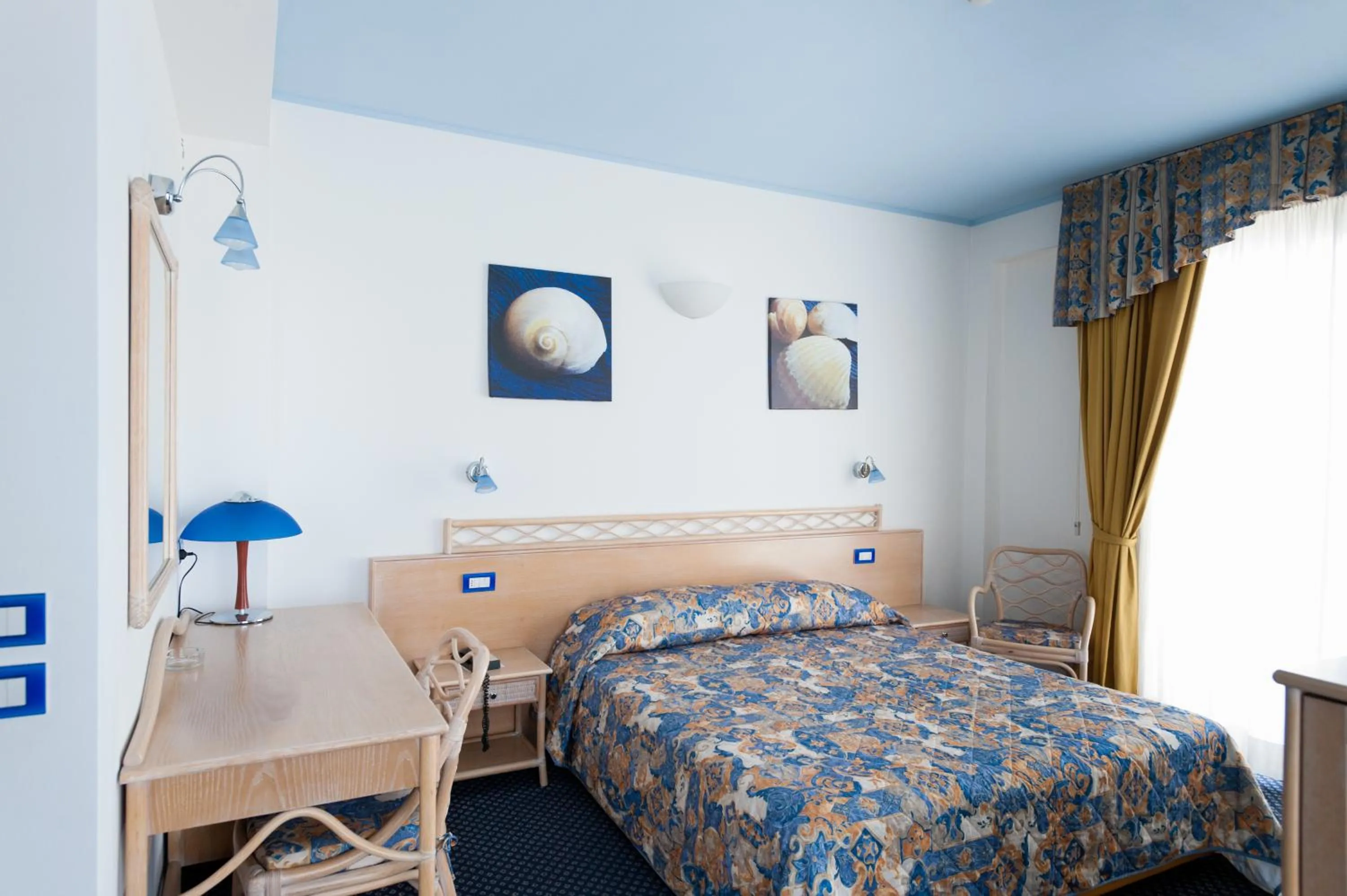 Bedroom, Bed in El Cid Campeador - Family Hotel