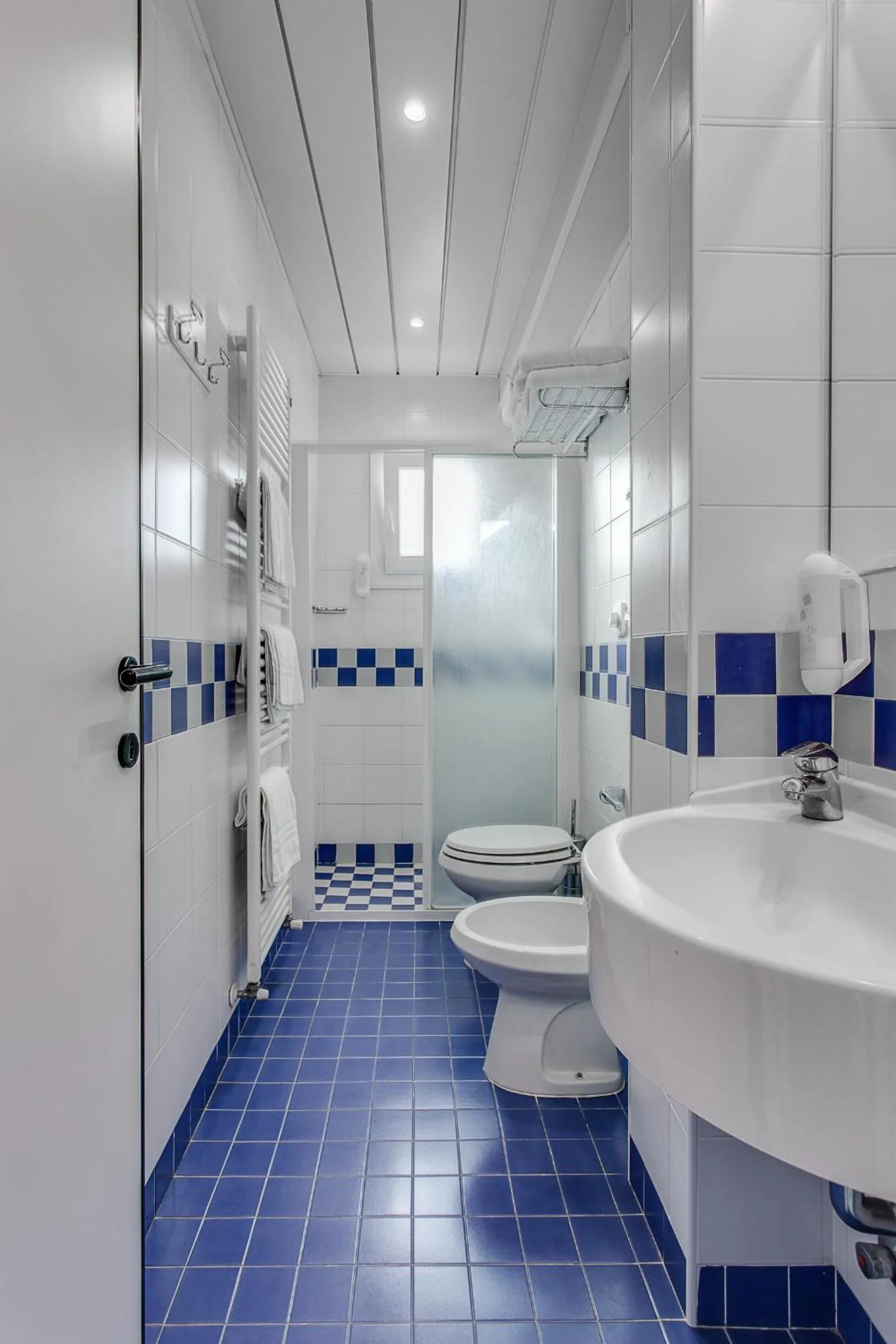 Bathroom in El Cid Campeador - Family Hotel