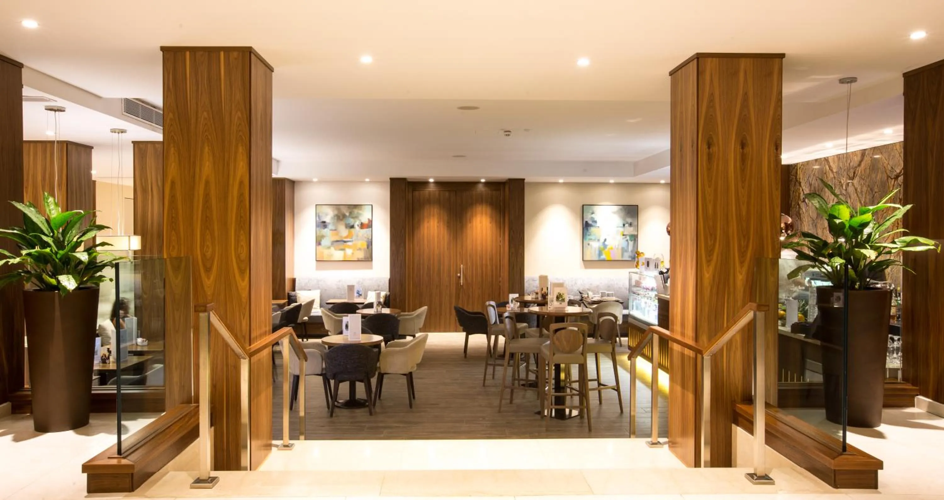 Lounge or bar in Salini Resort