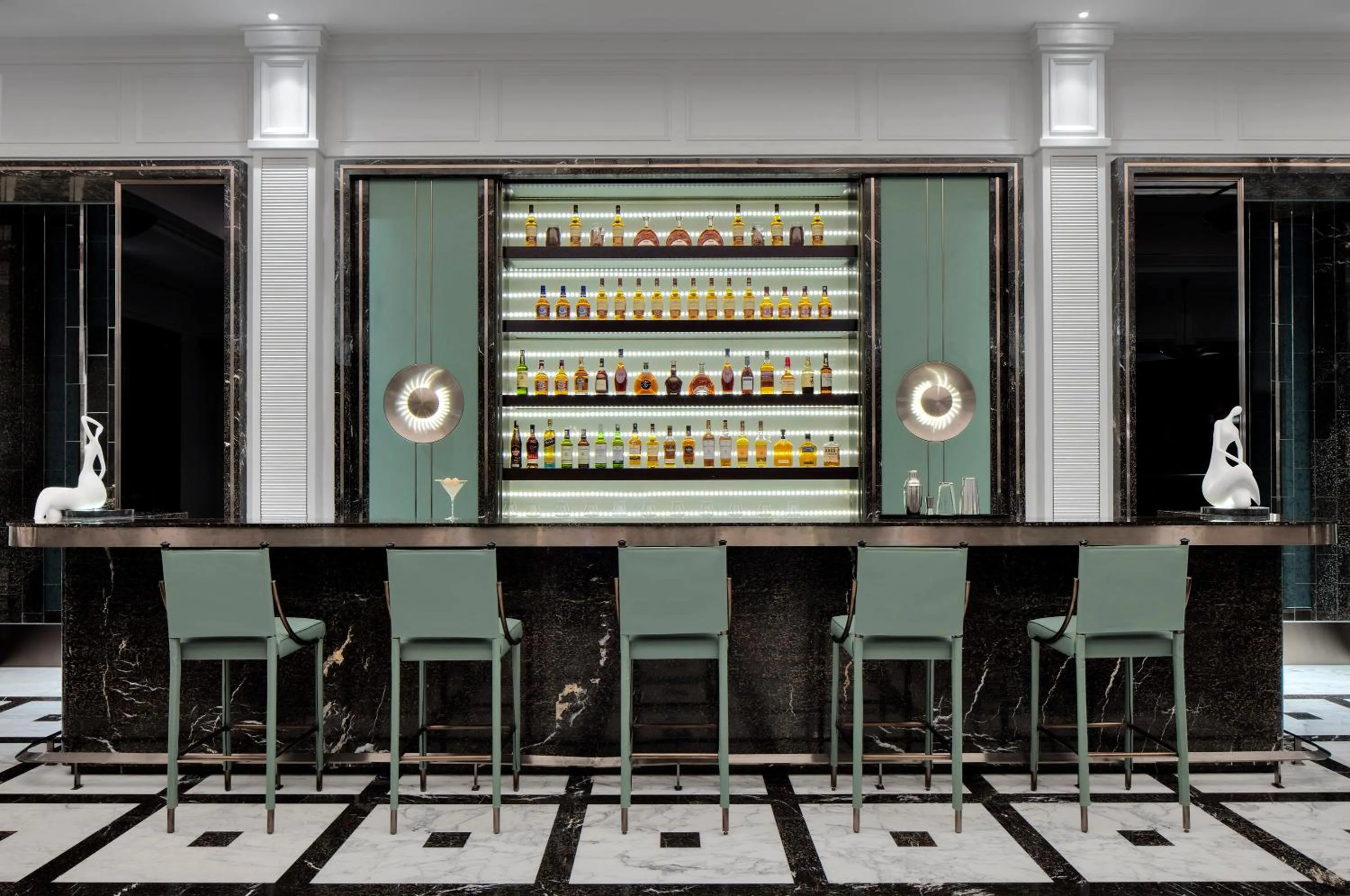 Restaurant/places to eat in The Langham Haikou