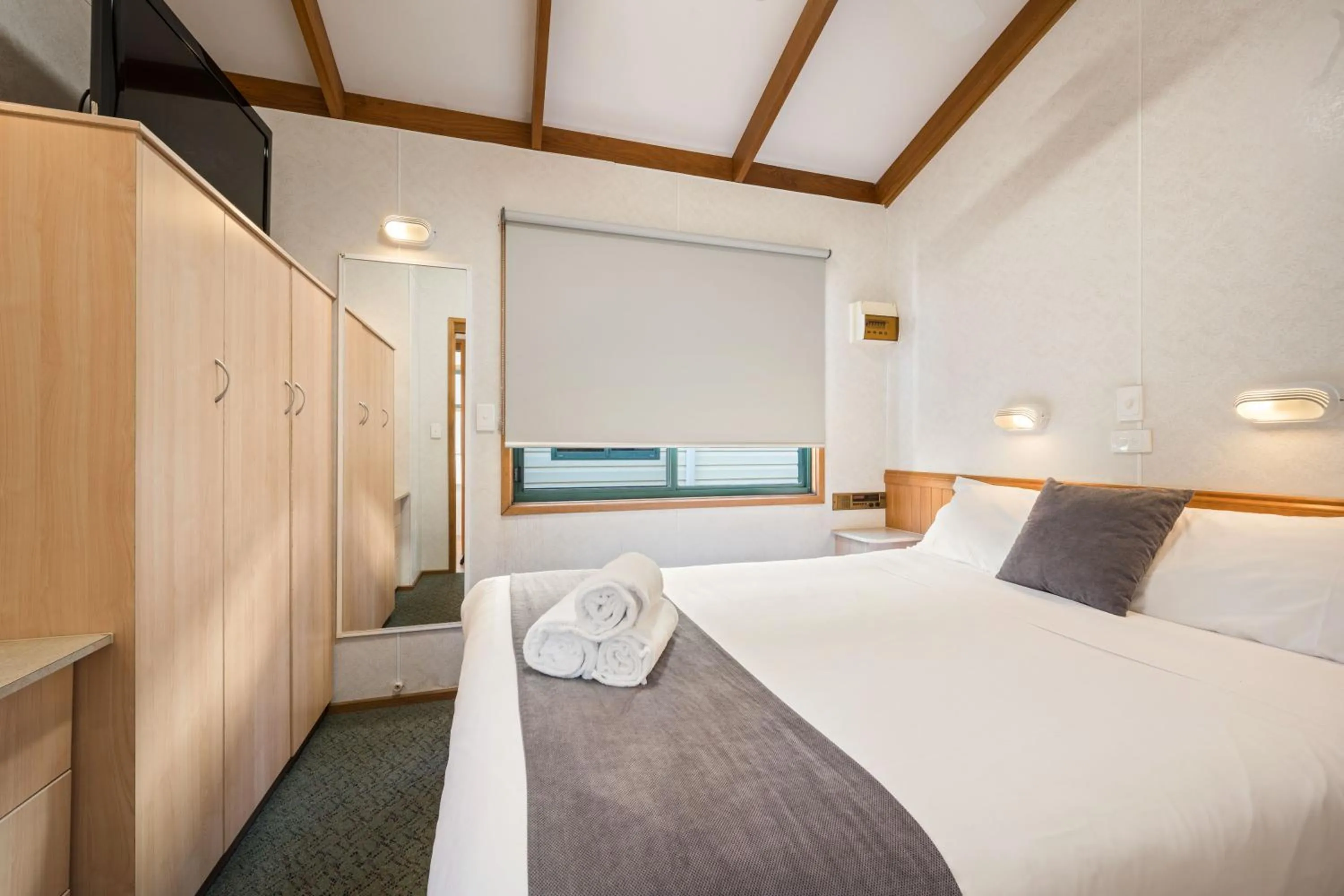 Bedroom, Bed in Bright Riverside Holiday Park