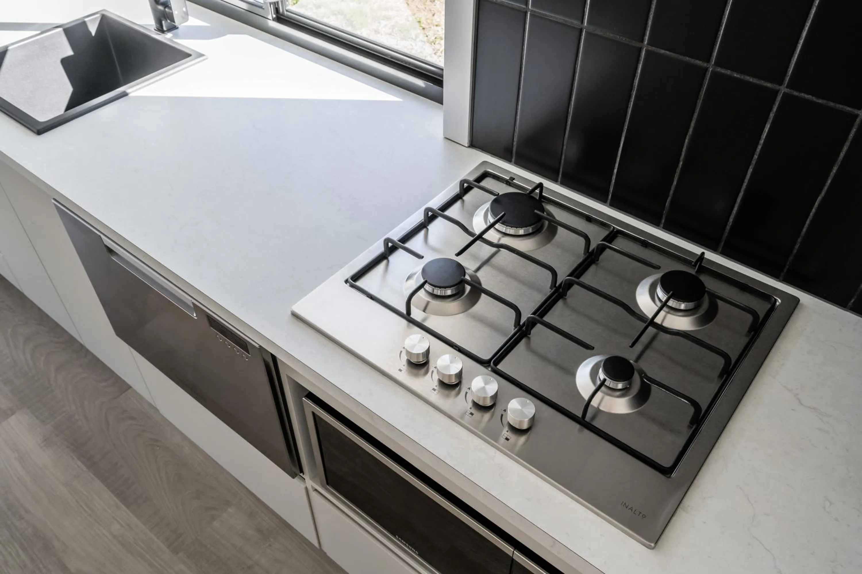 Kitchen or kitchenette in Bright Riverside Holiday Park