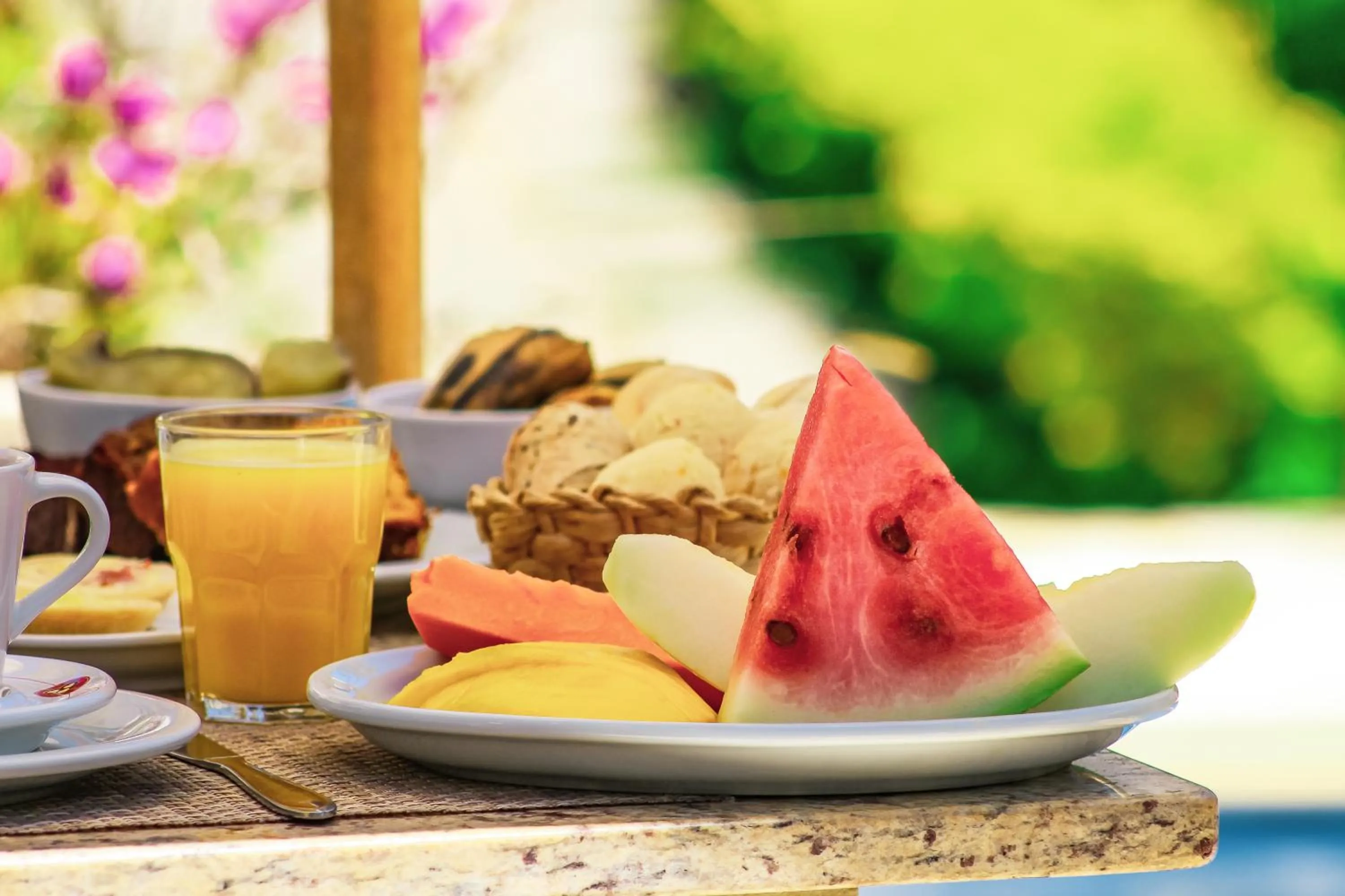 Breakfast in Auberge de la Langouste