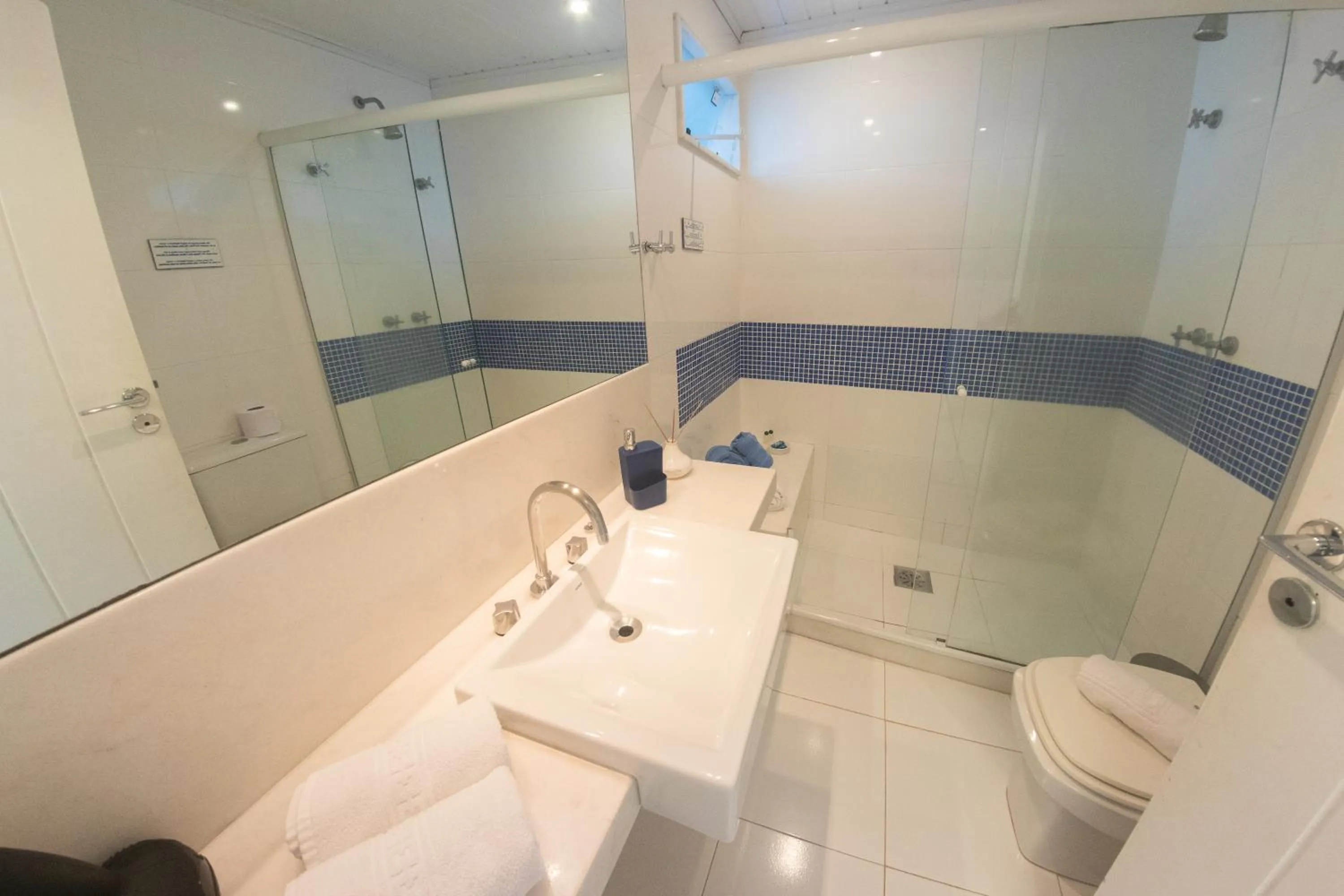 Bathroom in Auberge de la Langouste