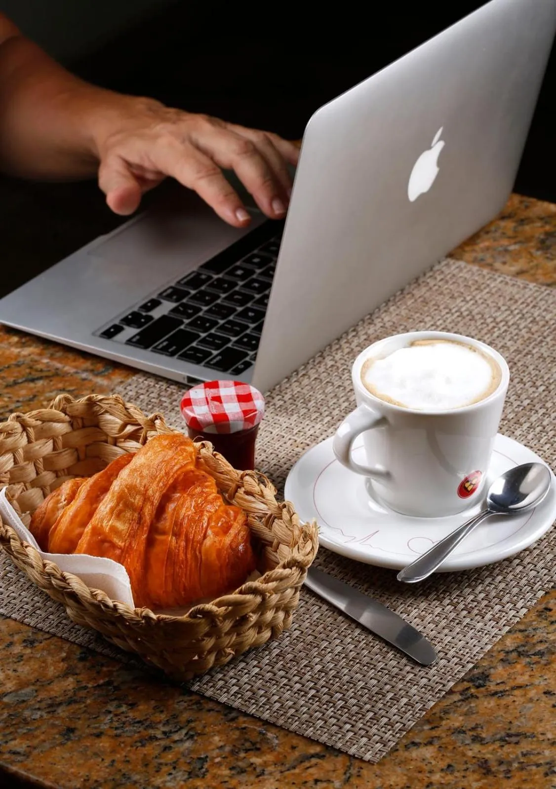 Breakfast in Auberge de la Langouste