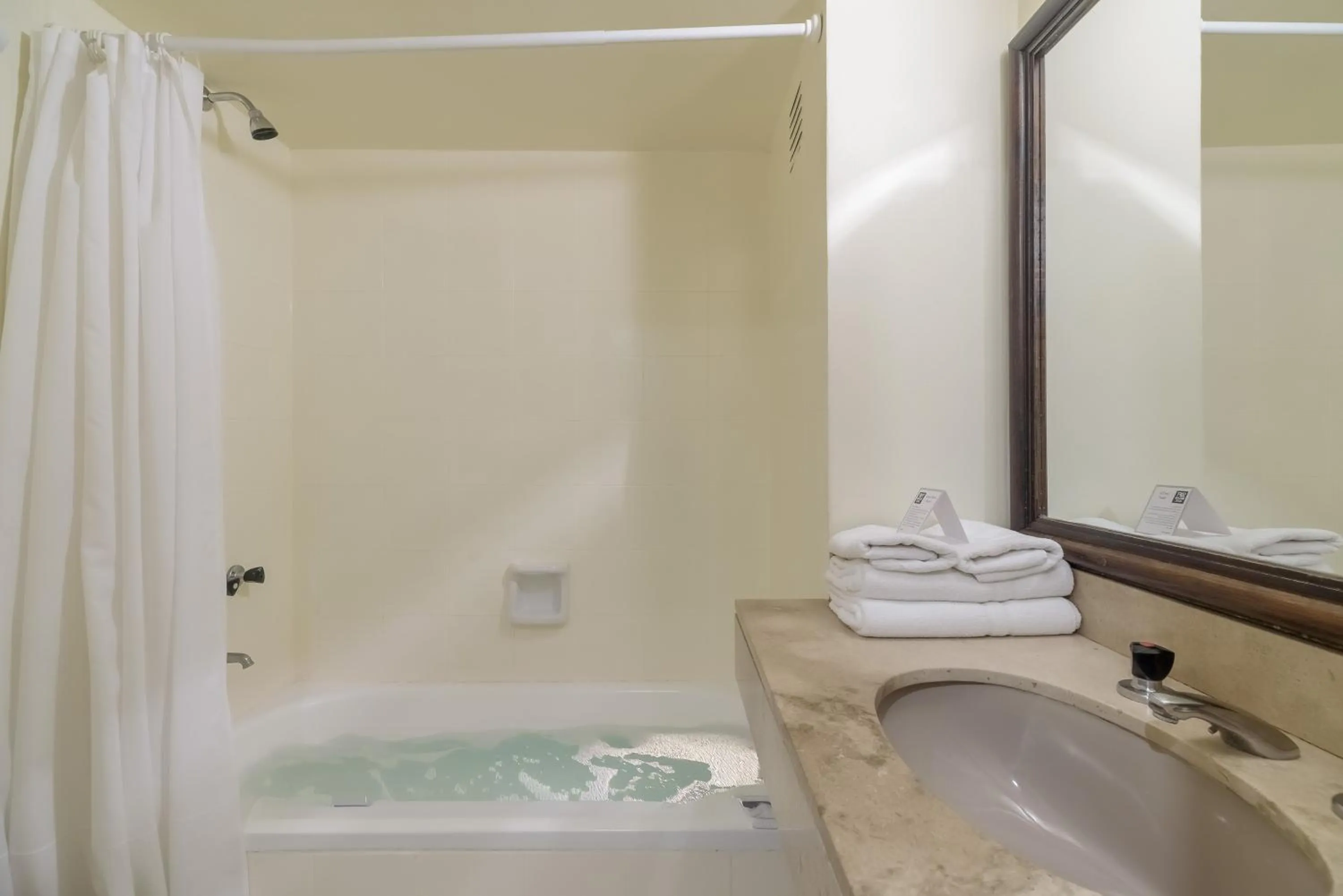 Bathroom in Soft Bariloche Hotel