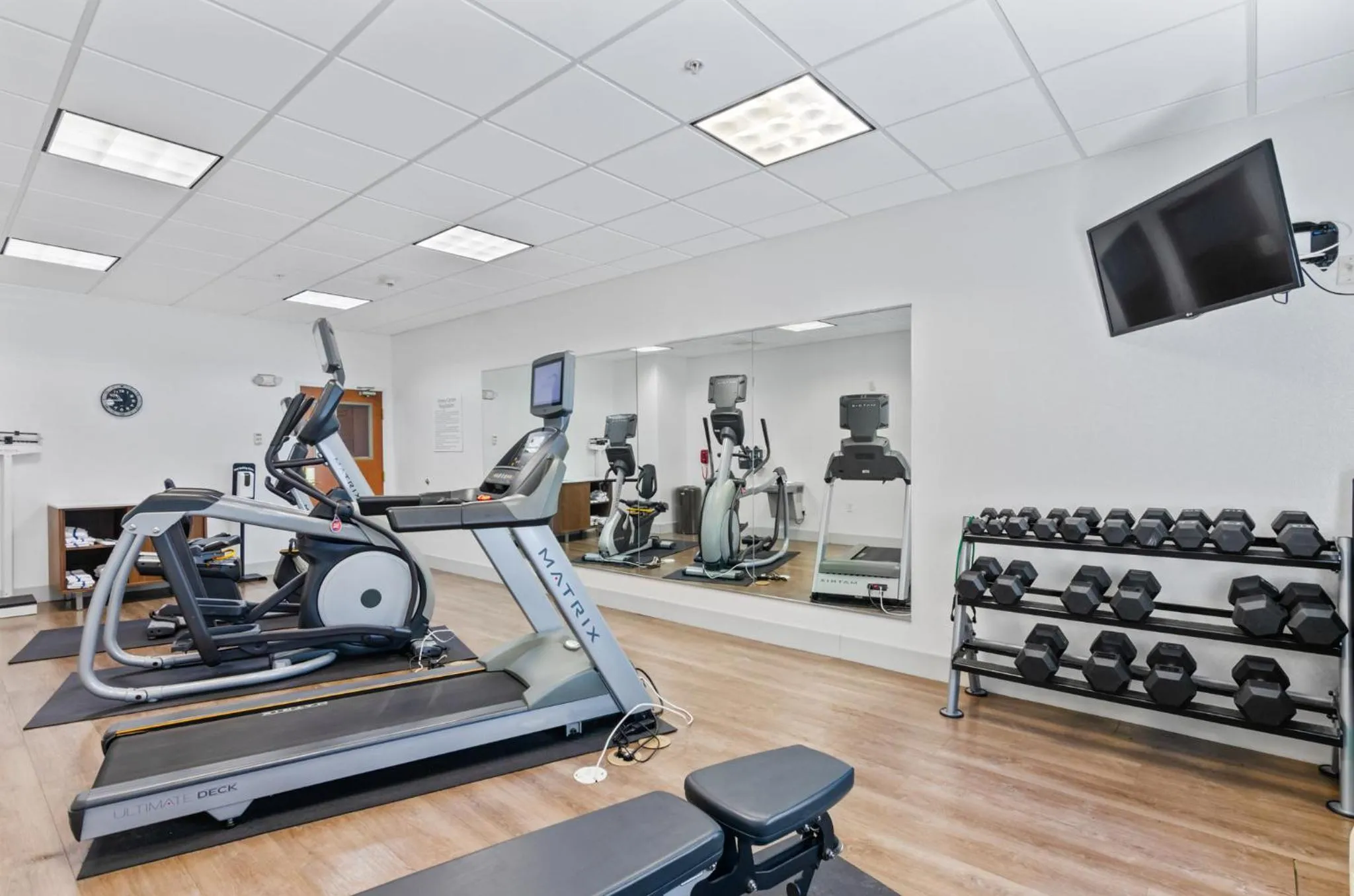 Fitness centre/facilities in Holiday Inn Express Hotel & Suites Mount Airy by IHG