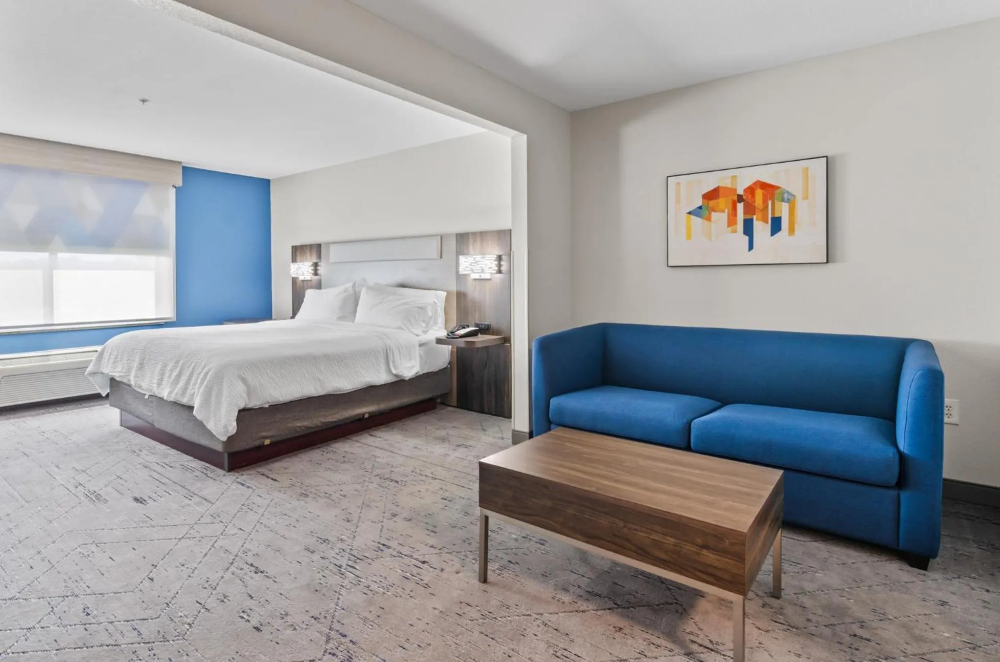 Bedroom, Bed in Holiday Inn Express Hotel & Suites Mount Airy by IHG