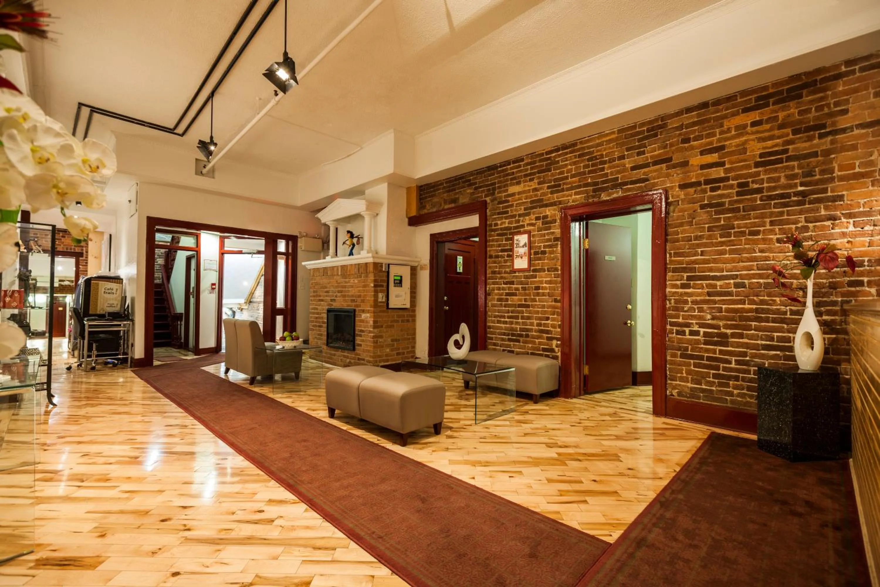 Lobby or reception in Hotel Abri du Voyageur