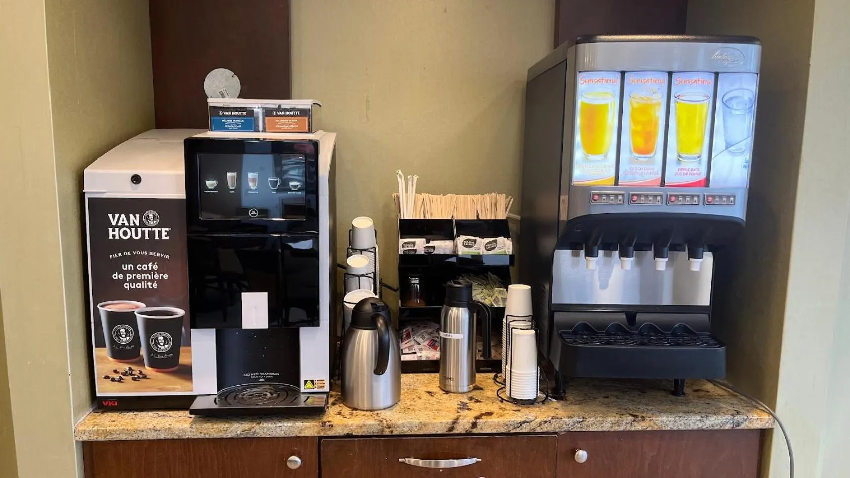 Breakfast in Quality Inn Saint-Jean-sur-Richelieu