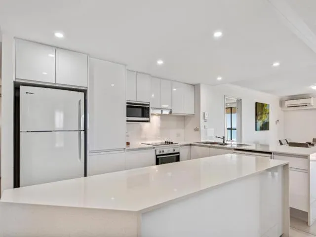 Kitchen or kitchenette in Coolum Caprice