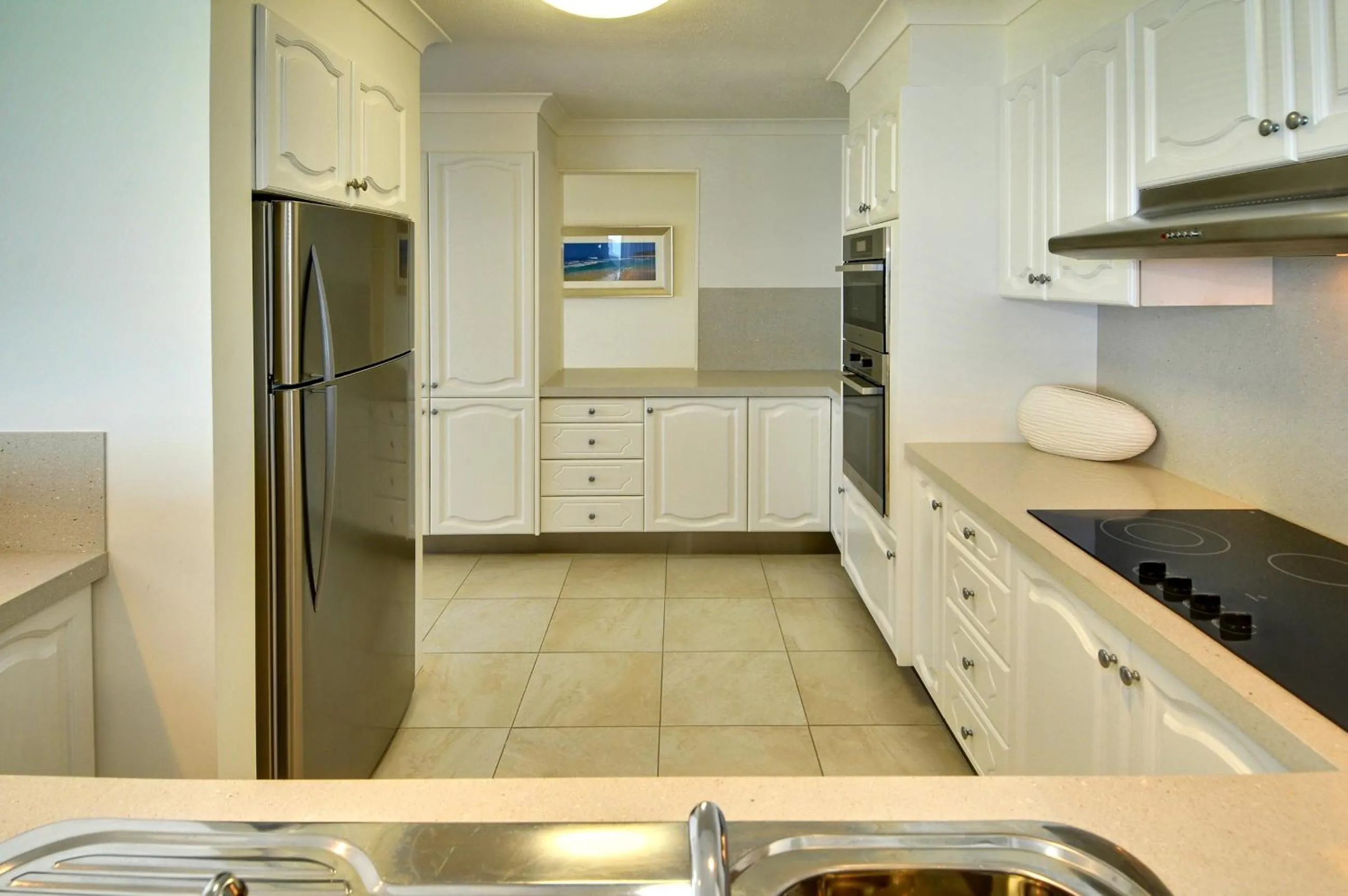 Kitchen or kitchenette in Coolum Caprice
