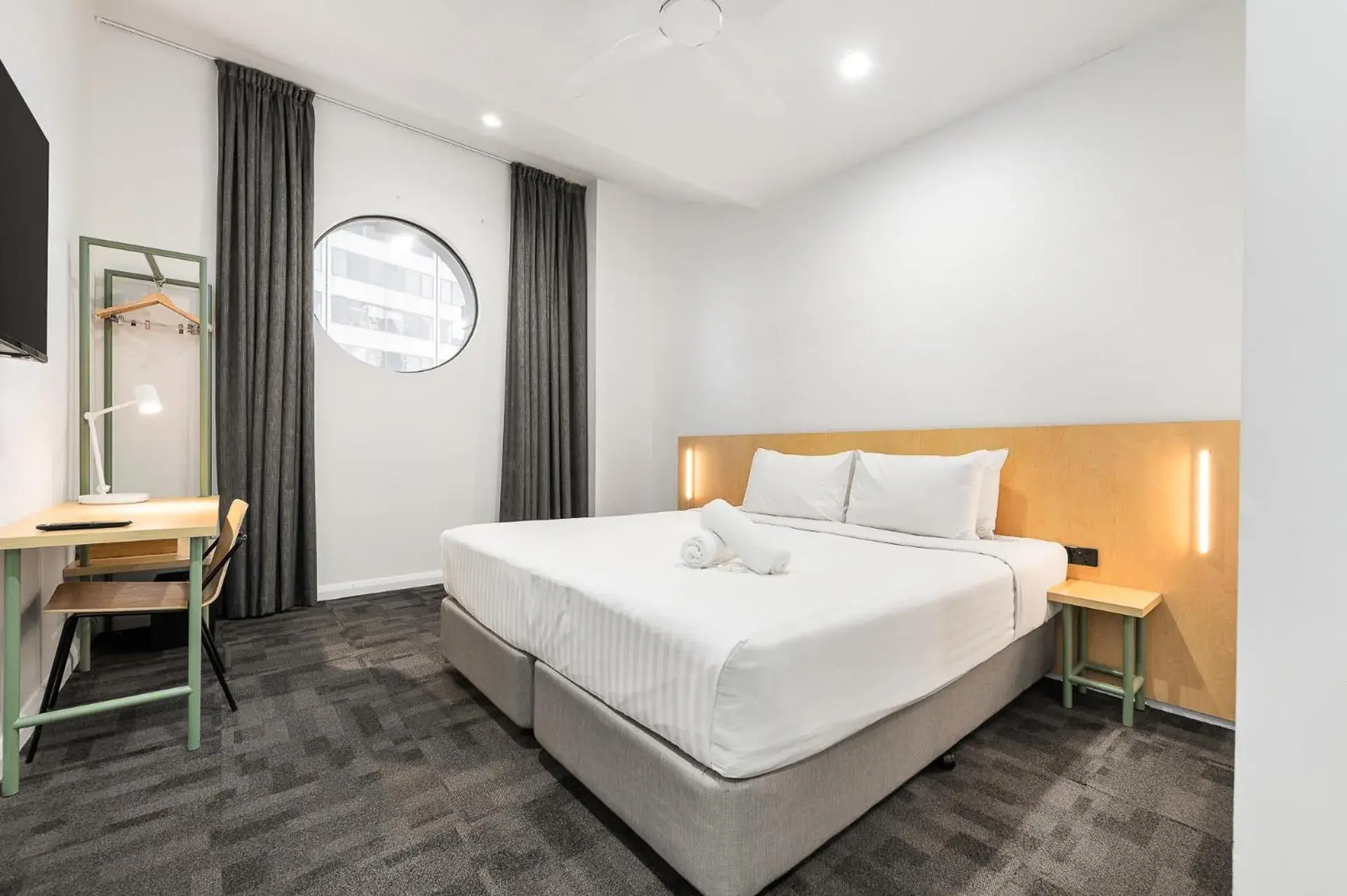 King Room with Ensuite in YHA Sydney Central King Room with Ensuite in YHA Sydney Central