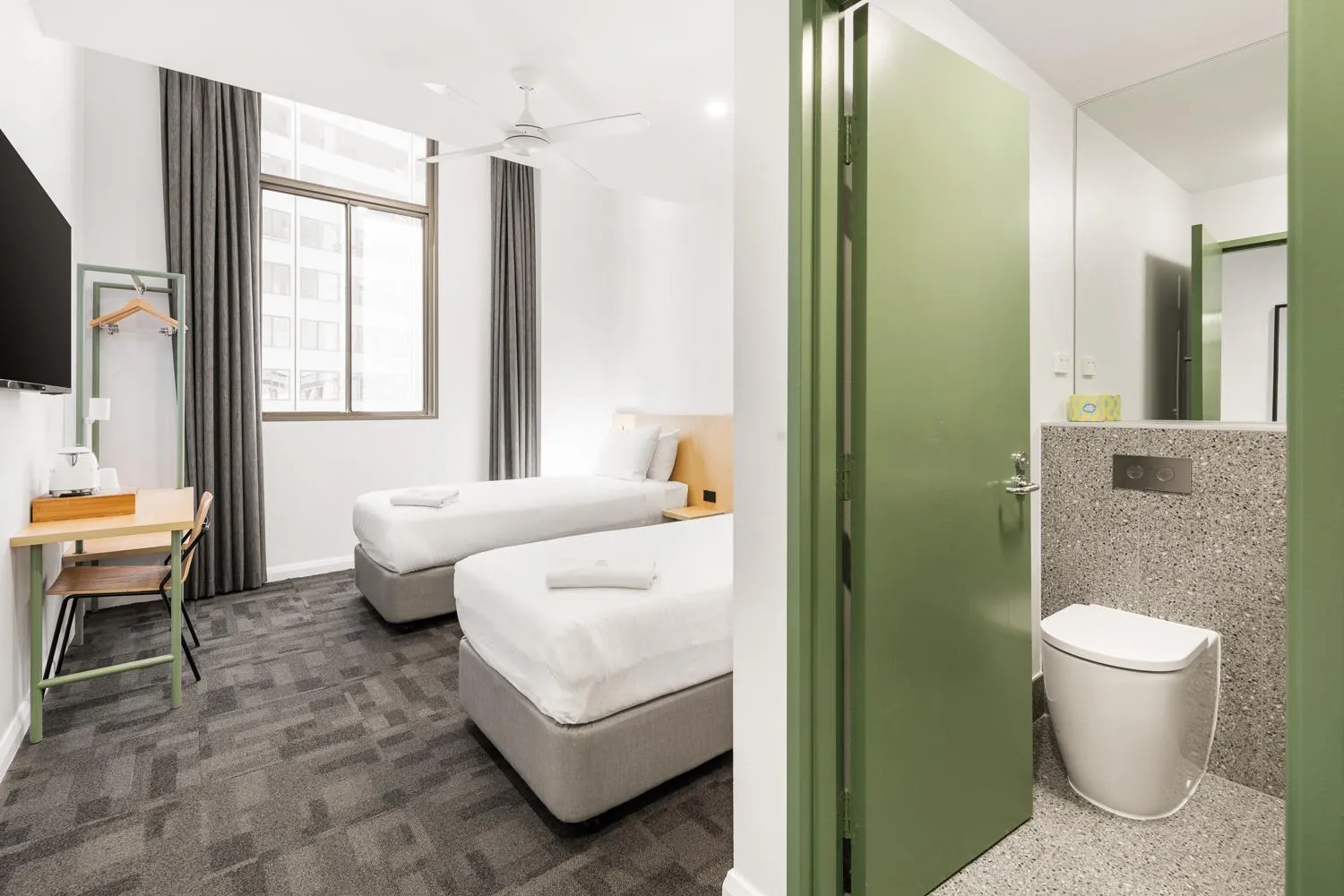 Bed in YHA Sydney Central