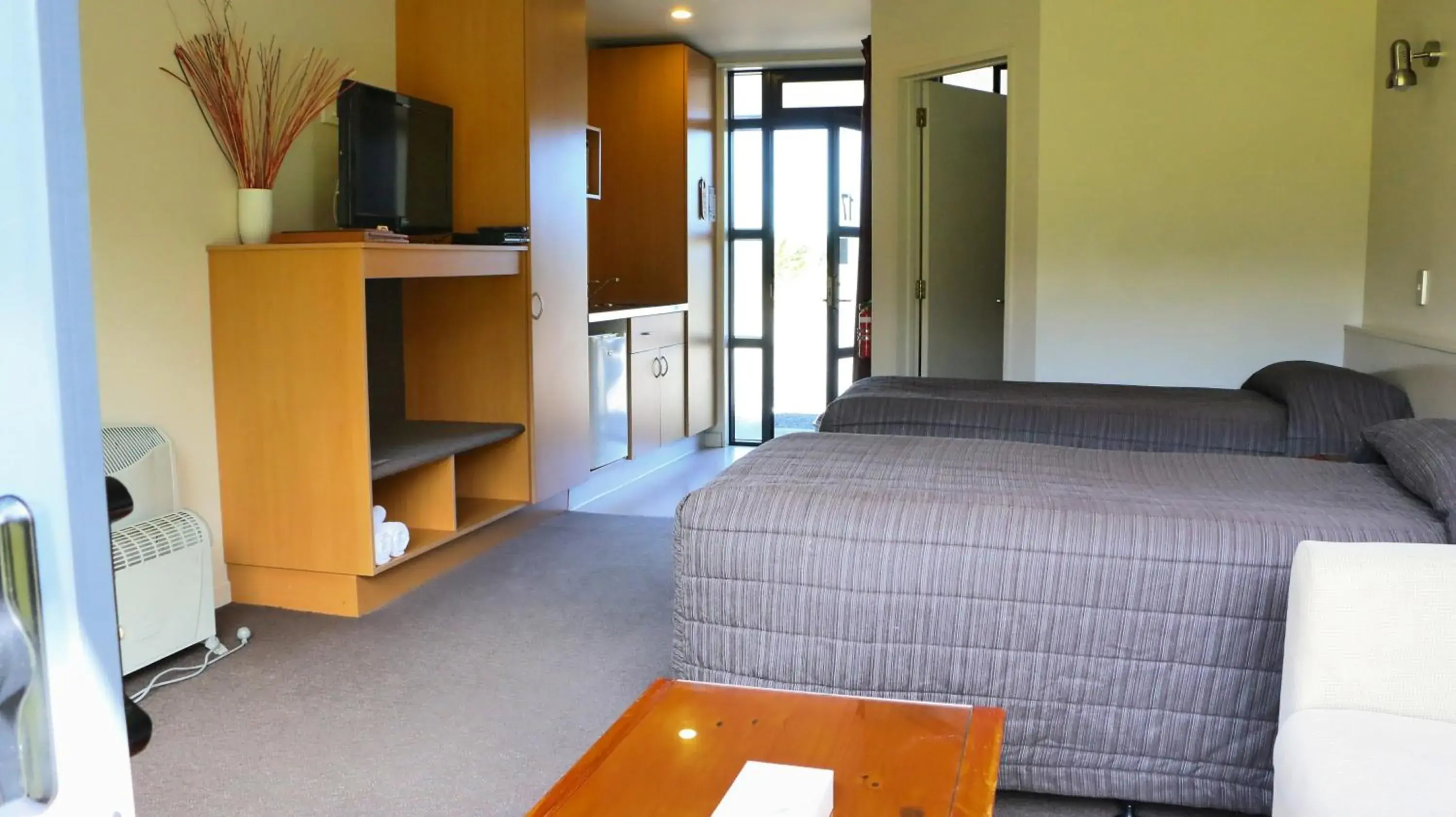 Executive Twin Room in Sunset Motel Executive Twin Room in Sunset Motel