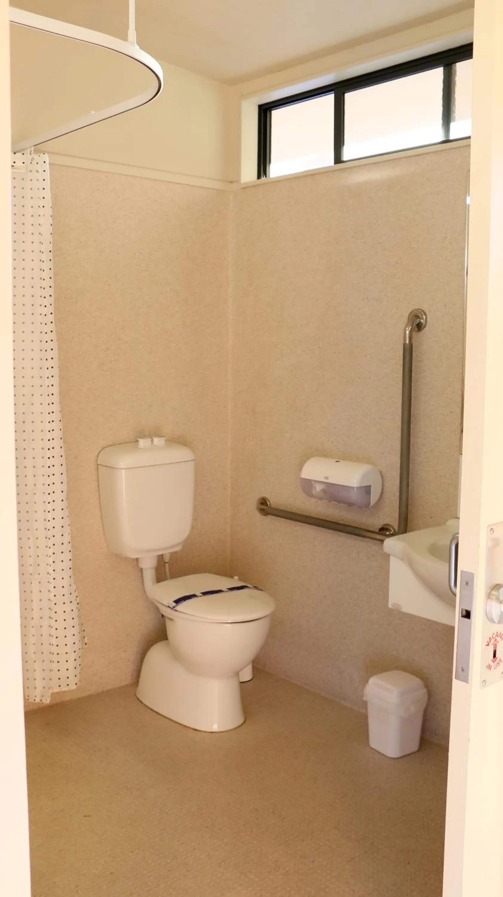 Bathroom in Sunset Motel