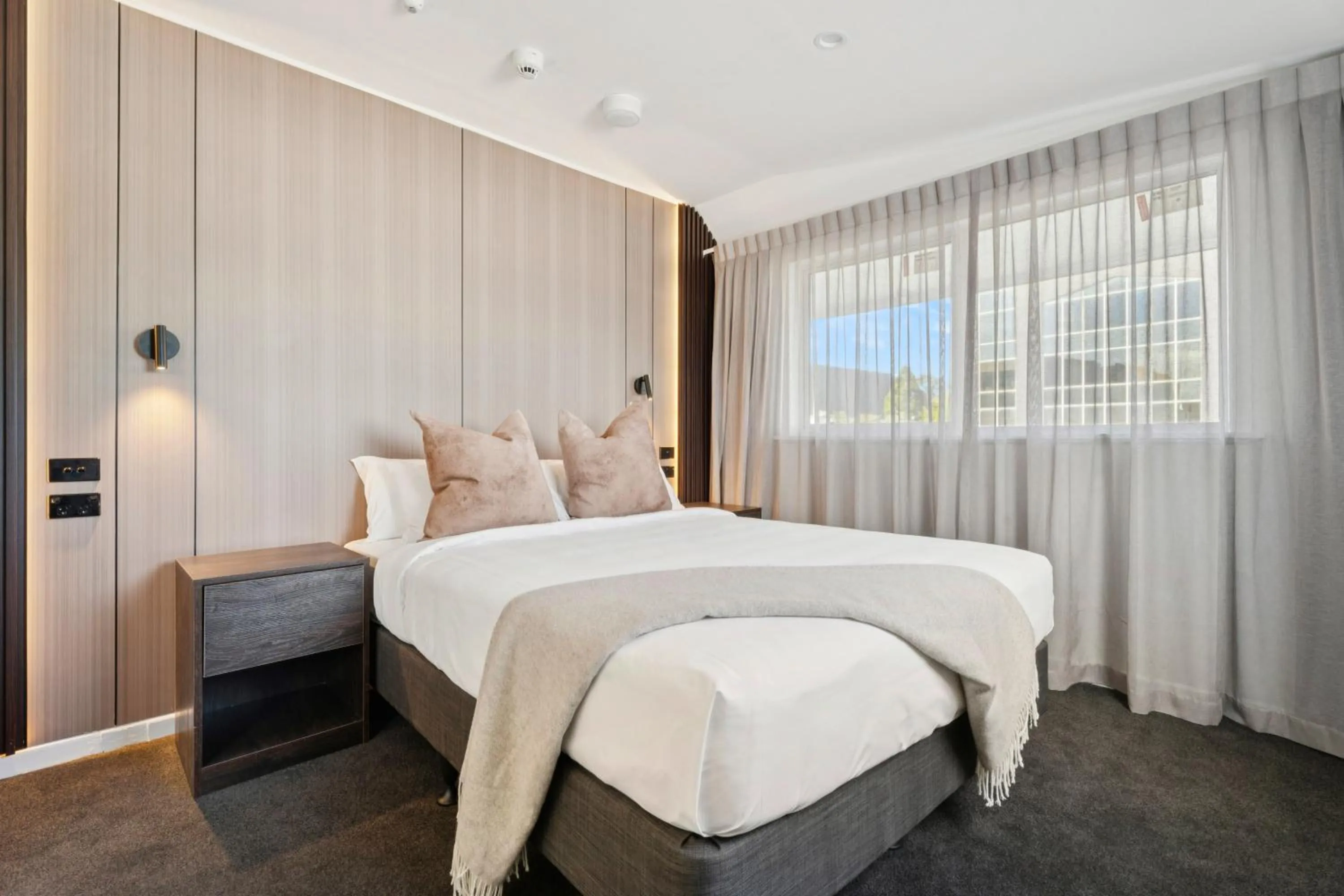 Bed in Sai Motels - Greenlane Auckland