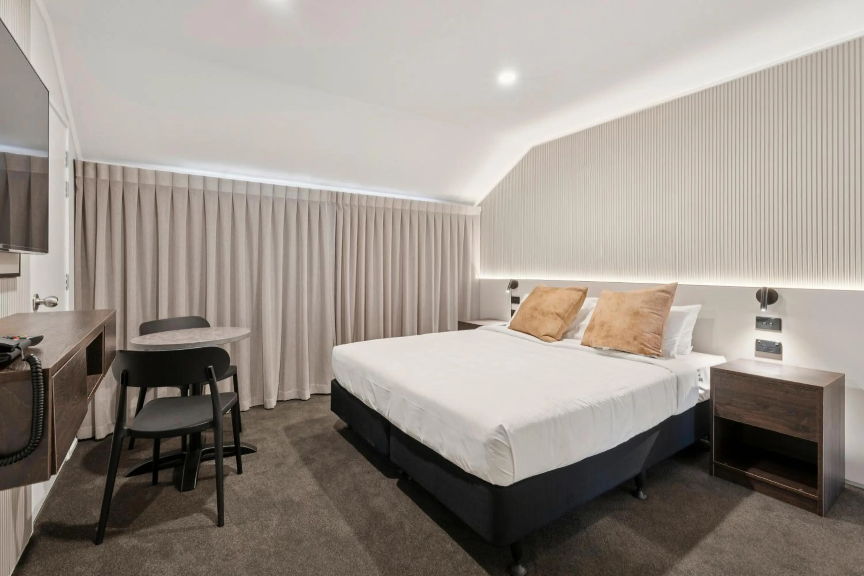Bed in Sai Motels - Greenlane Auckland