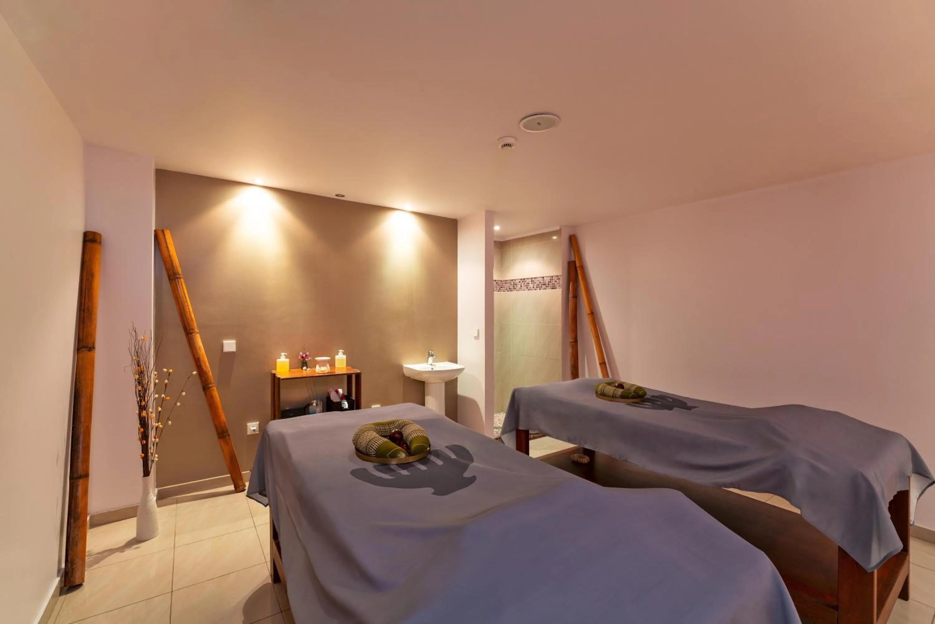 Spa and wellness centre/facilities, Bed in KRESTEN ROYAL Euphoria Resort