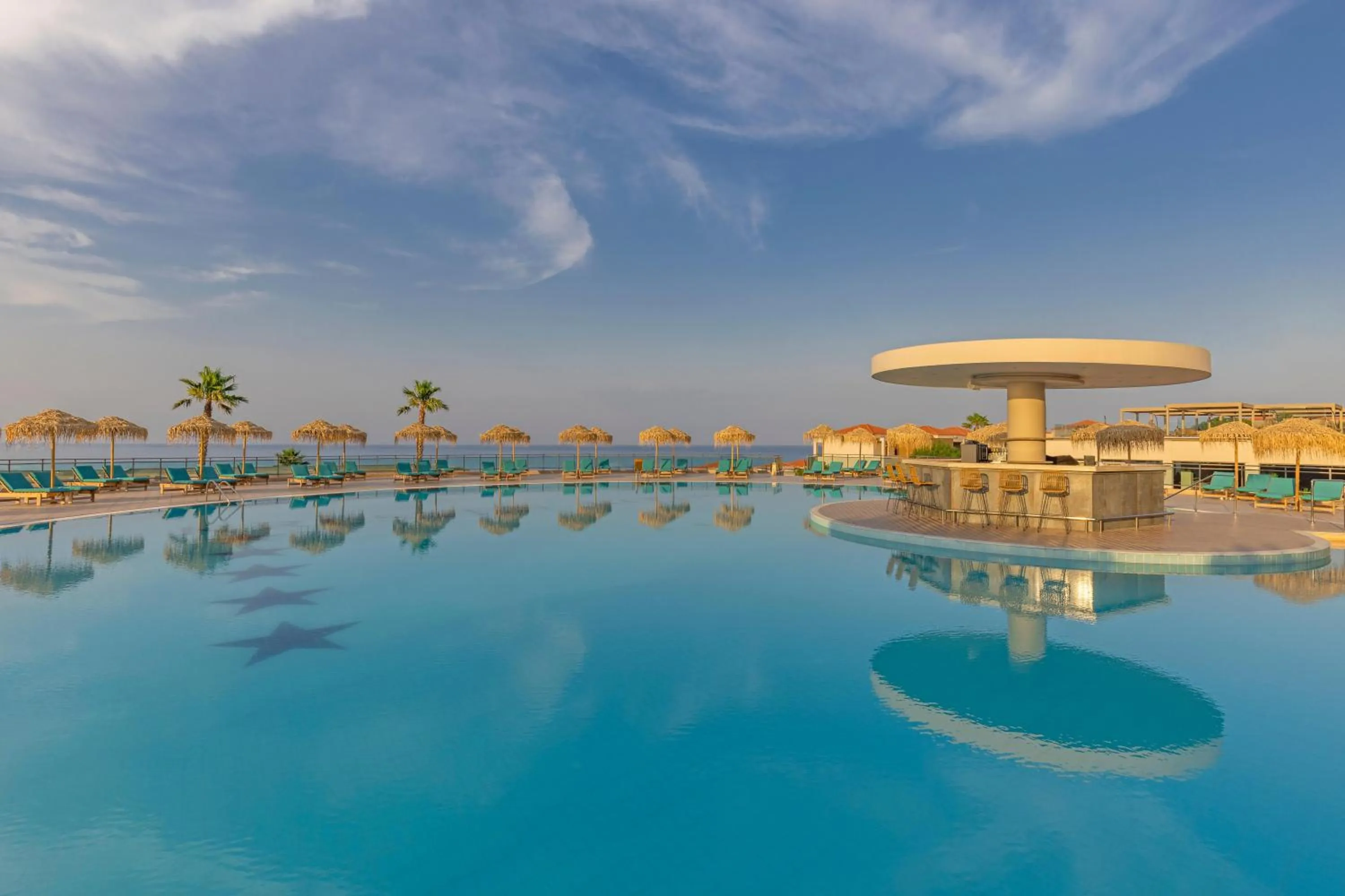 Swimming pool in KRESTEN ROYAL Euphoria Resort