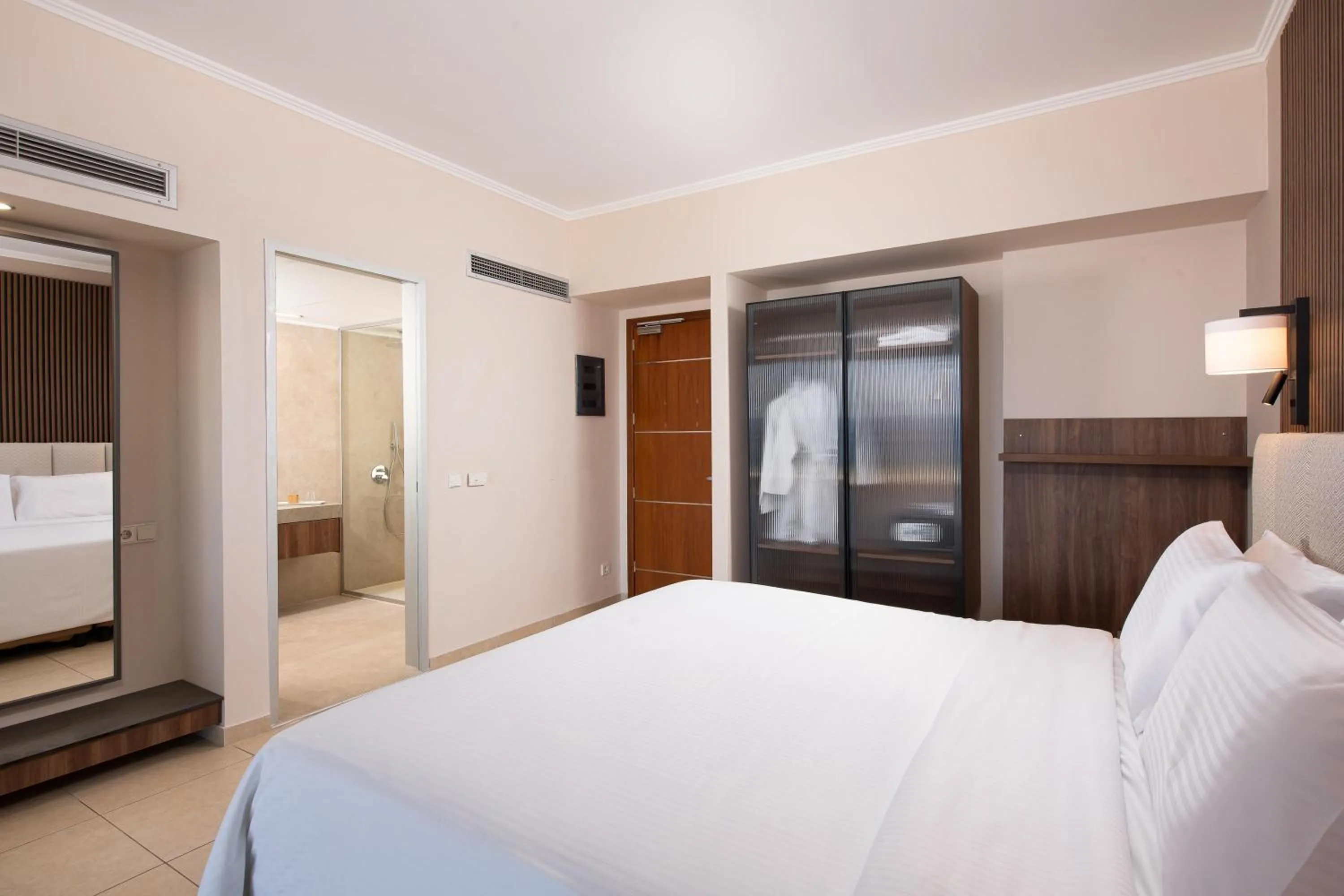 Photo of the whole room, Bed in KRESTEN ROYAL Euphoria Resort