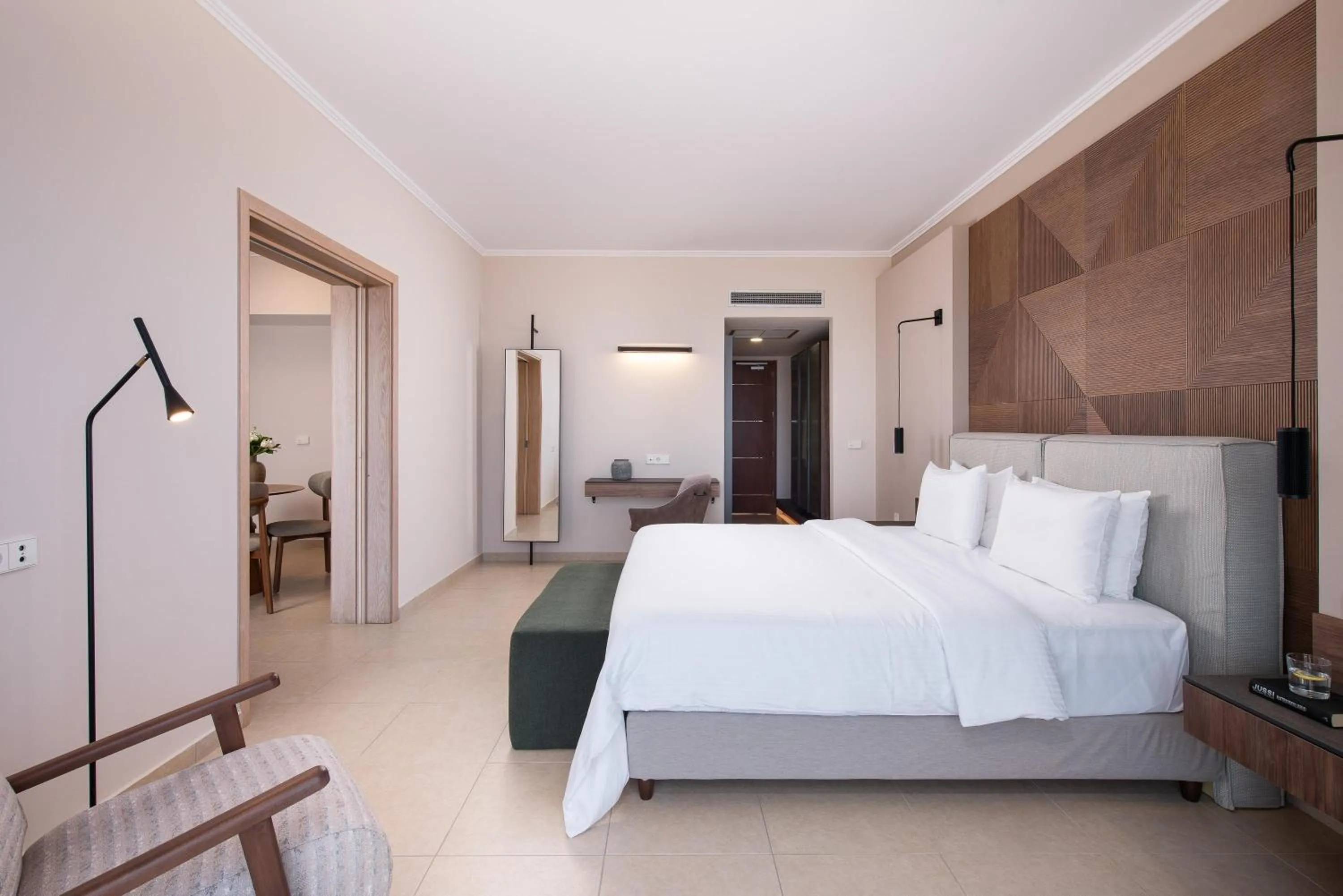 Photo of the whole room, Bed in KRESTEN ROYAL Euphoria Resort