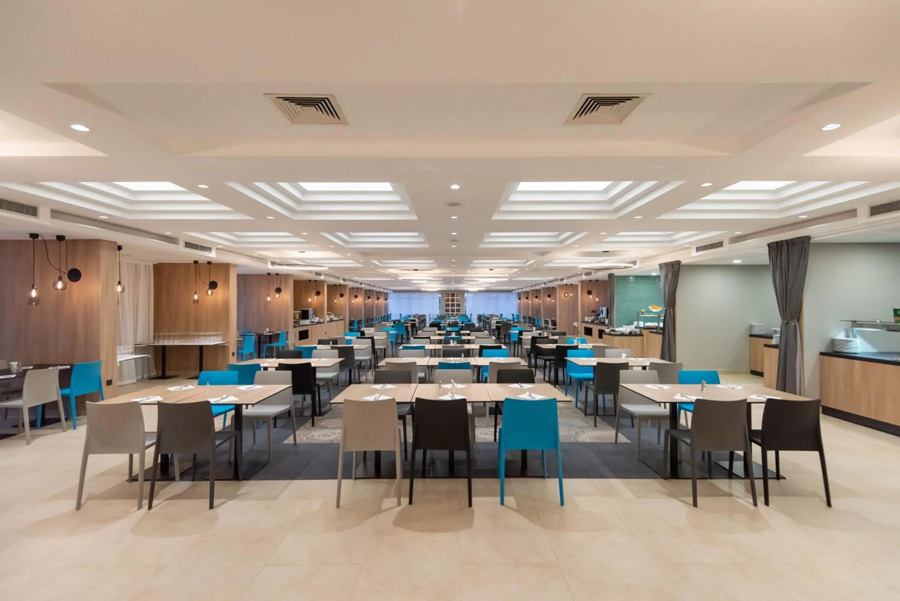 Restaurant/places to eat in Hotel Kolovare