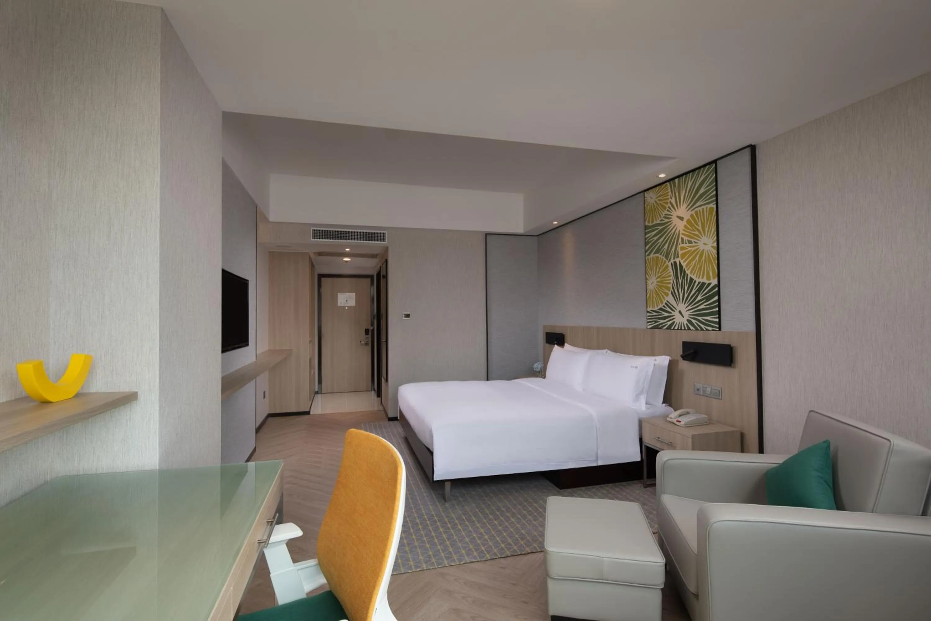 Bedroom, Bed in Holiday Inn Shanghai Vista Near Jing'an Temple