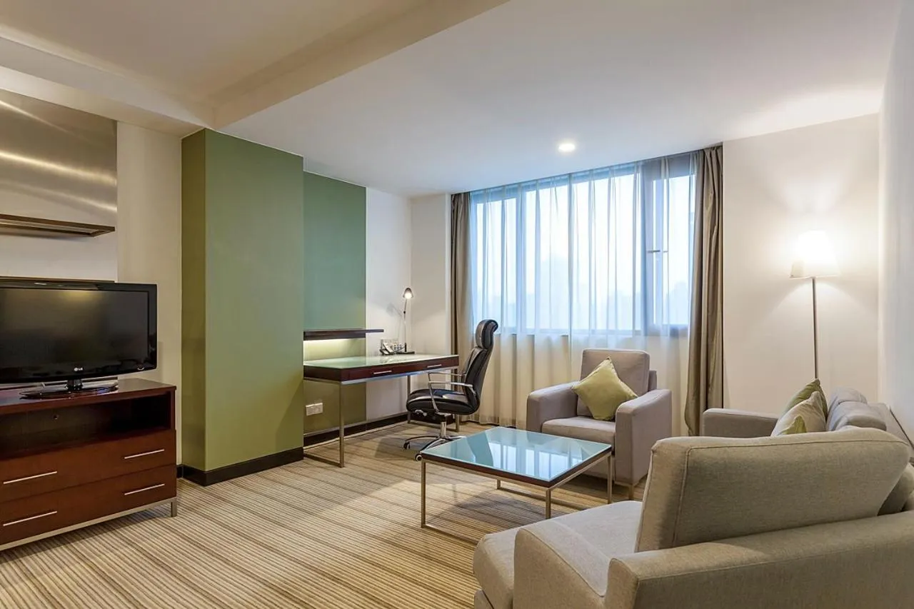 Living room in Holiday Inn Shanghai Vista Near Jing'an Temple