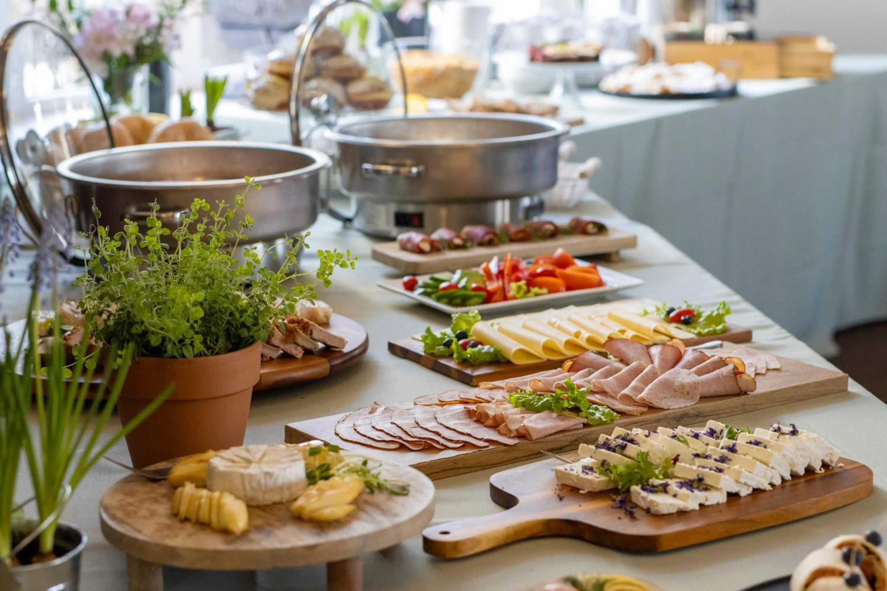 Restaurant/places to eat in Villa Pallas