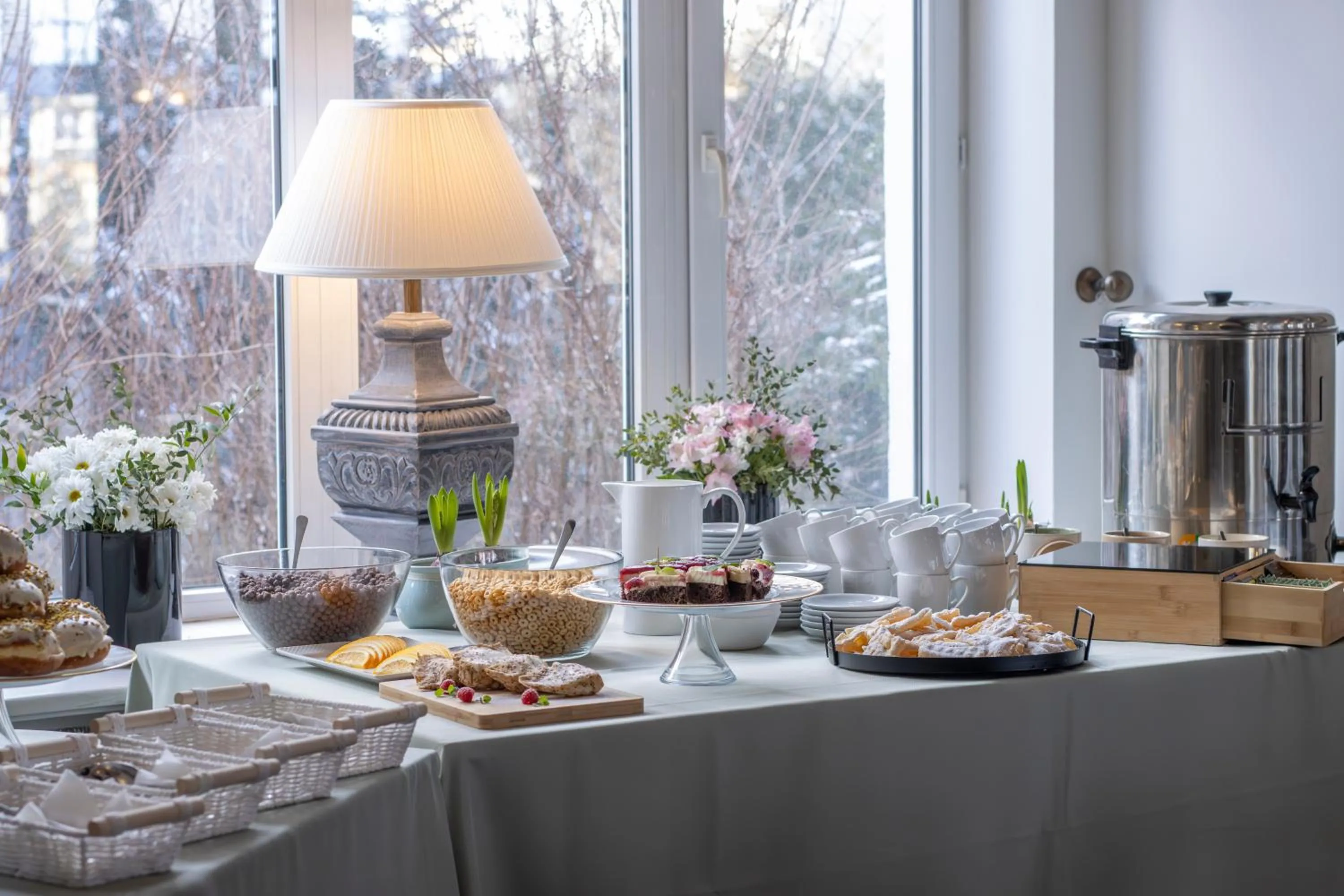 Restaurant/places to eat in Villa Pallas