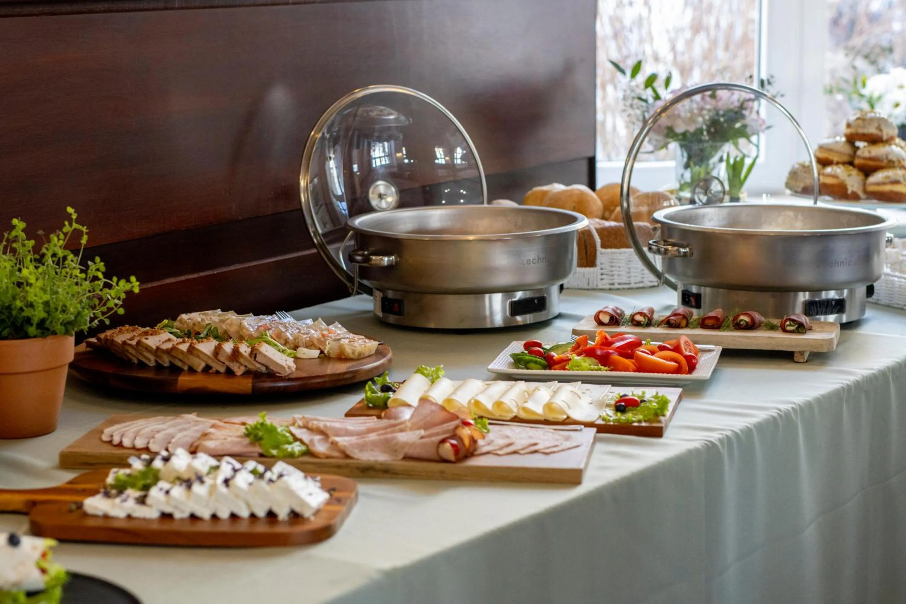 Restaurant/places to eat in Villa Pallas