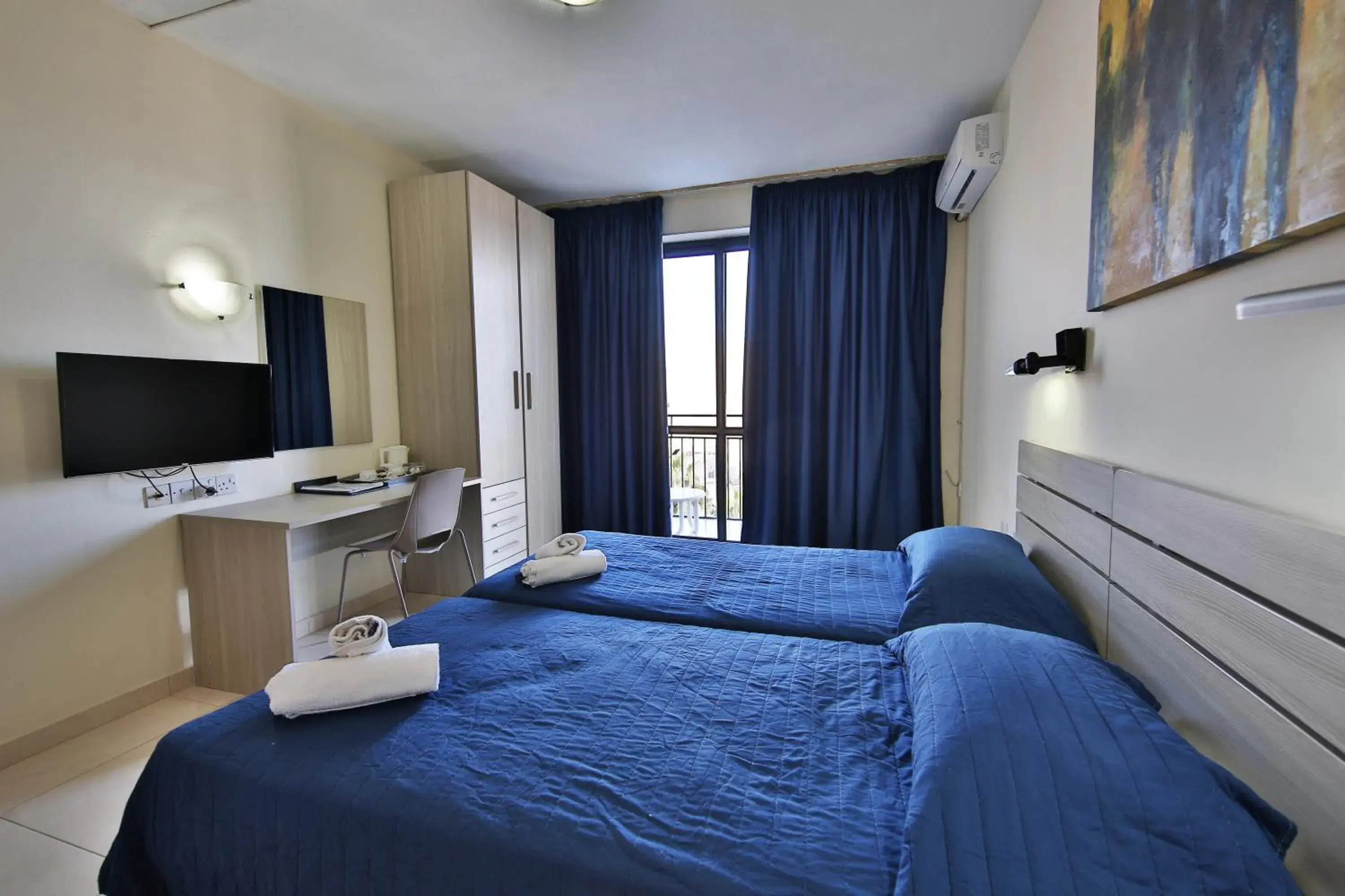 Double or Twin Room with Sea View in Relax Inn Hotel Double or Twin Room with Sea View in Relax Inn Hotel