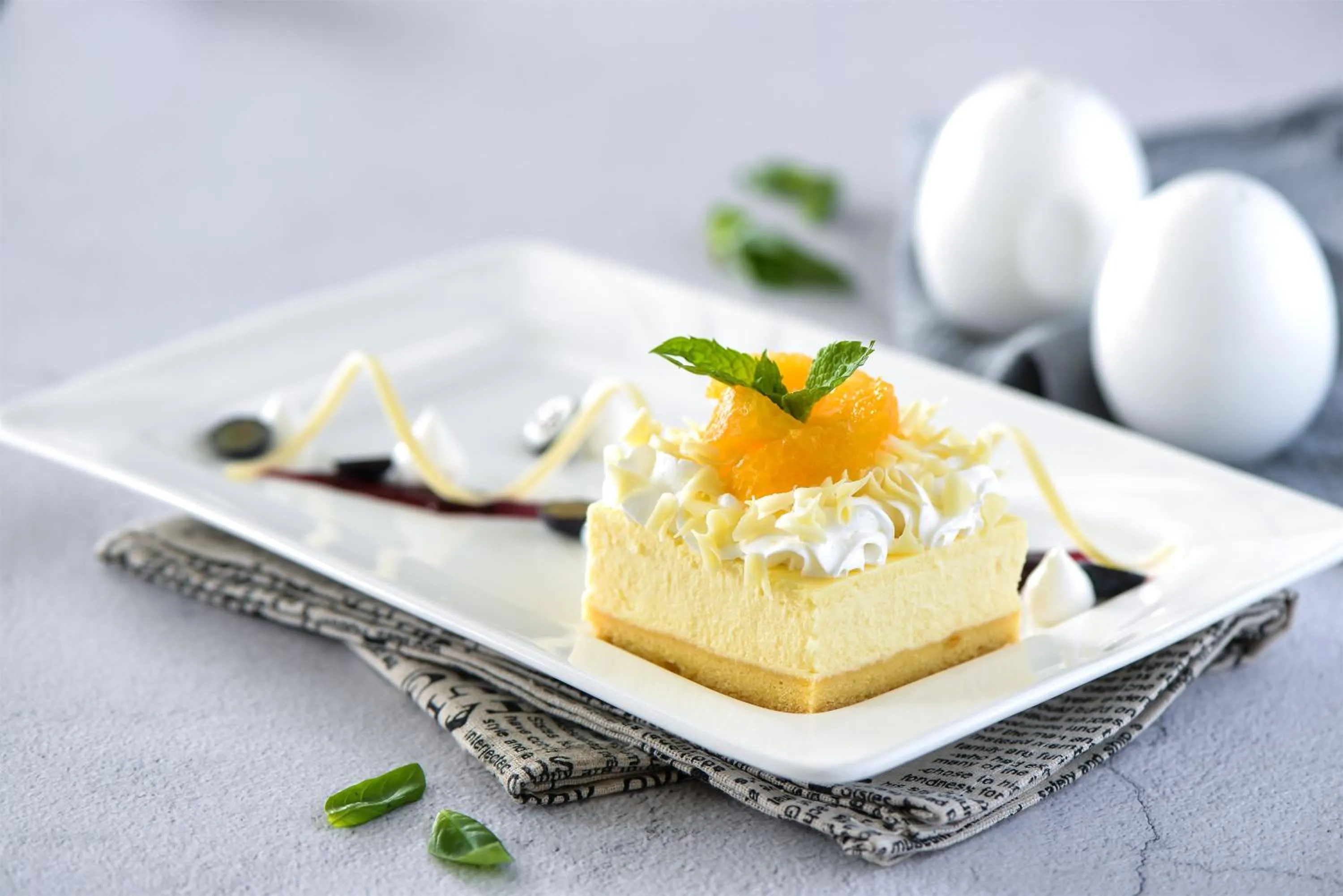 Restaurant/places to eat in Holiday Inn Shanghai Pudong by IHG