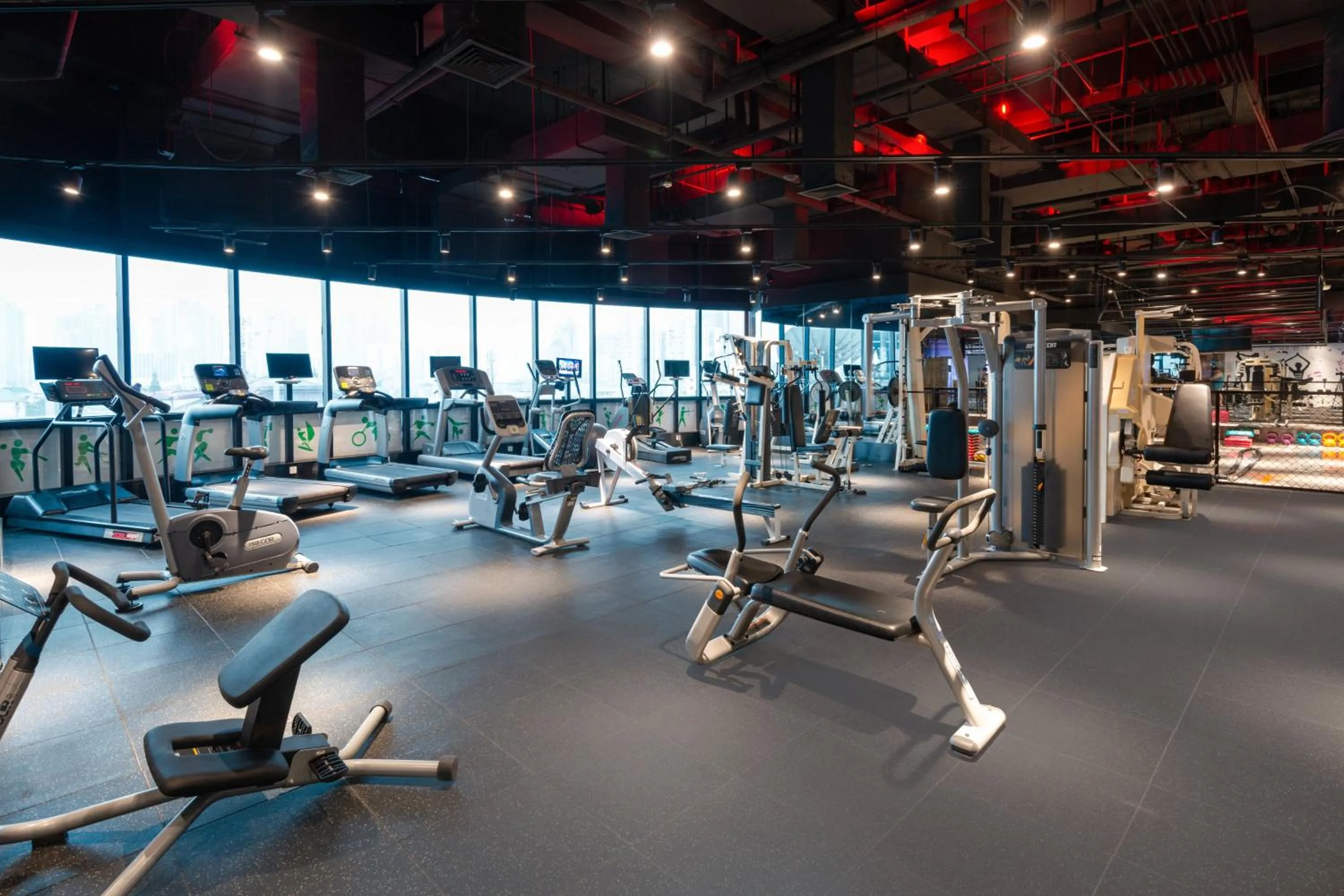 Fitness centre/facilities in Holiday Inn Shanghai Pudong by IHG