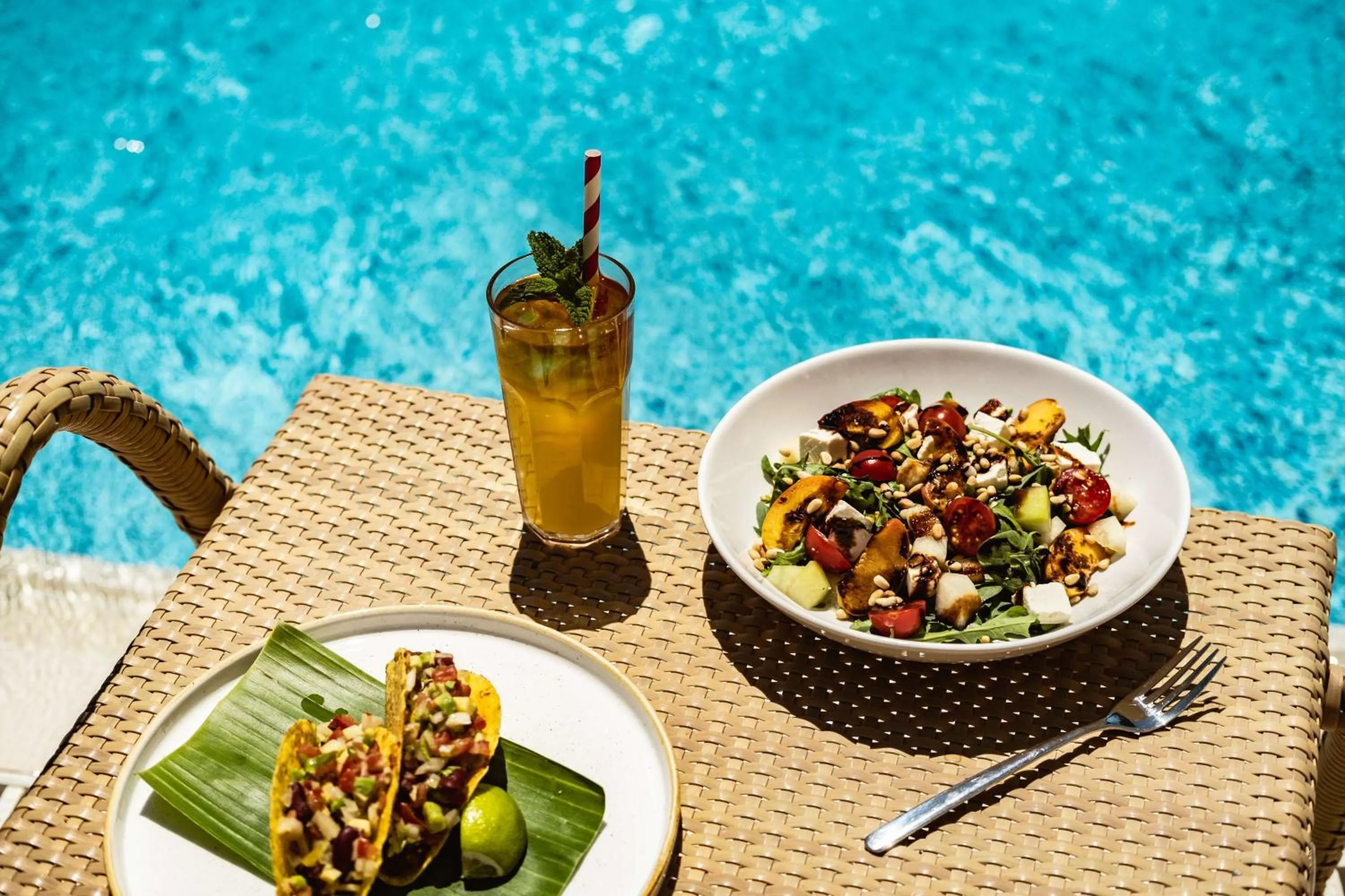 Lounge or bar in Radisson Blu Resort & Spa, Malta Golden Sands