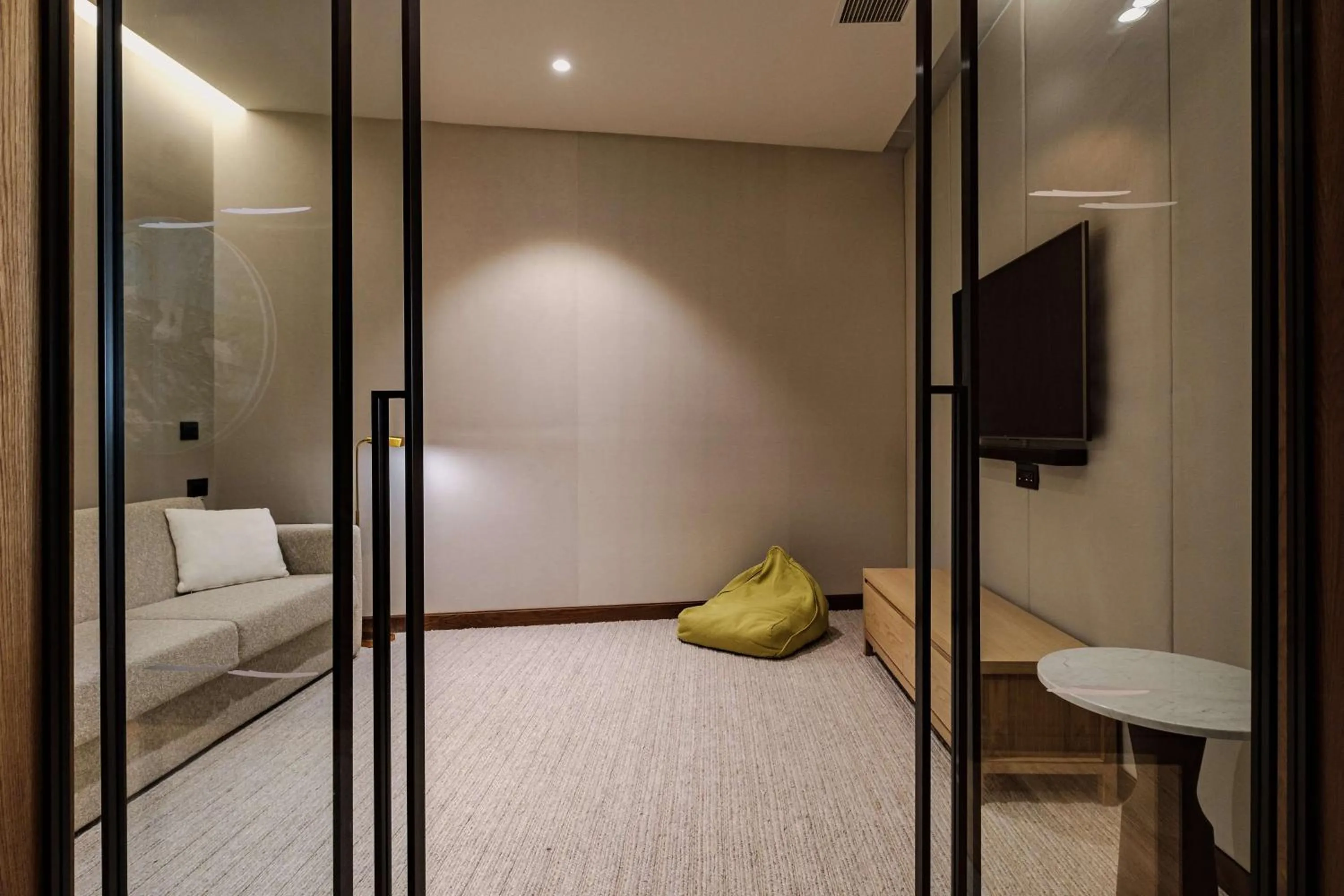 Bedroom, Bed in Radisson Blu Resort & Spa, Malta Golden Sands