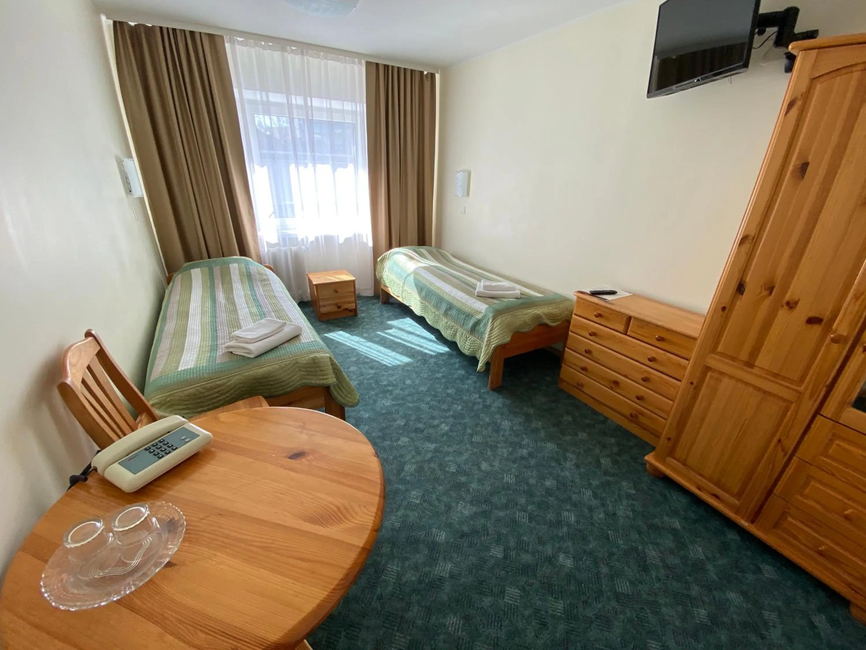 Shower, Bed in Dorell