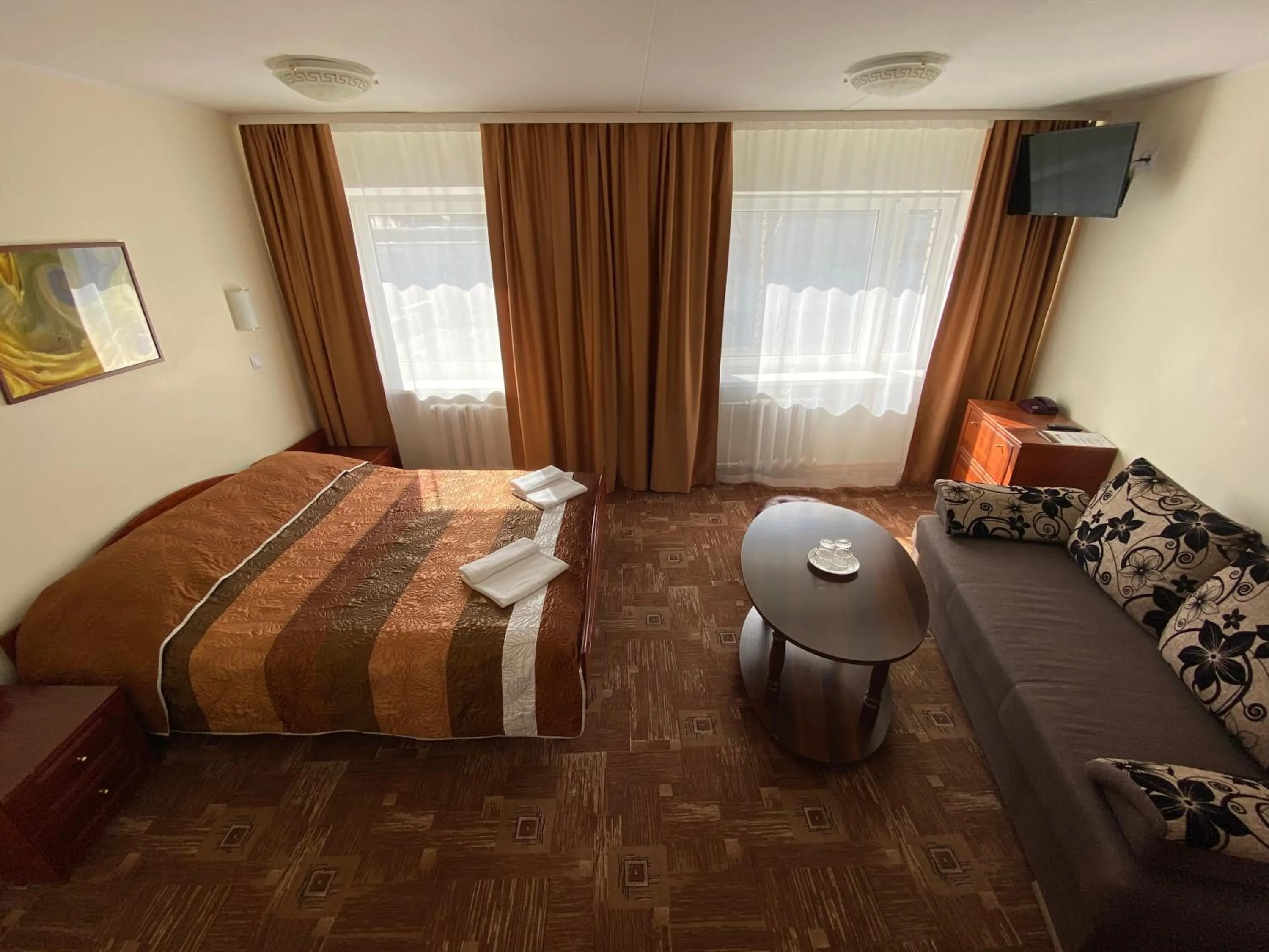 Shower, Bed in Dorell