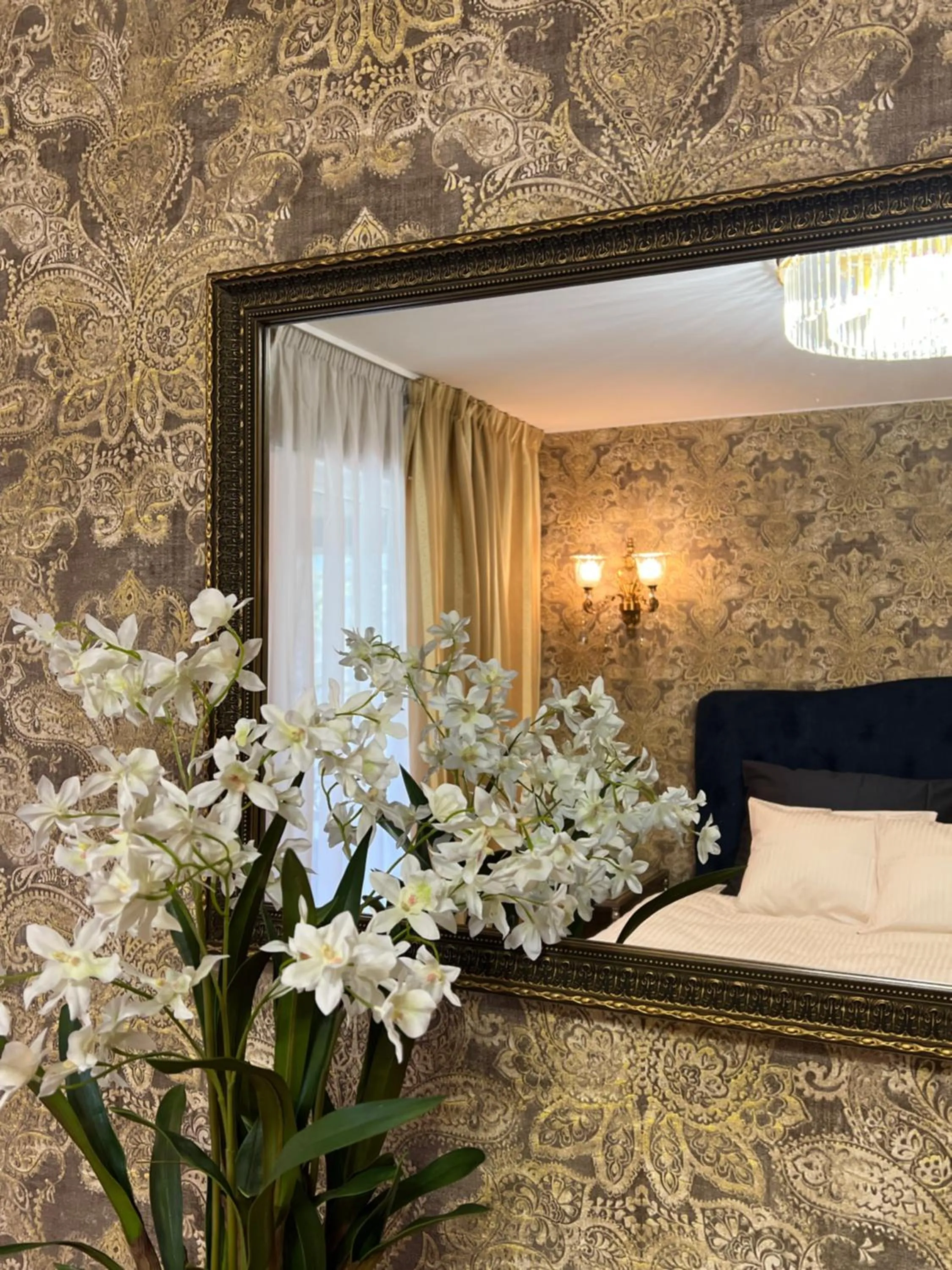 Bedroom, Bed in Villa Hotel Theresa