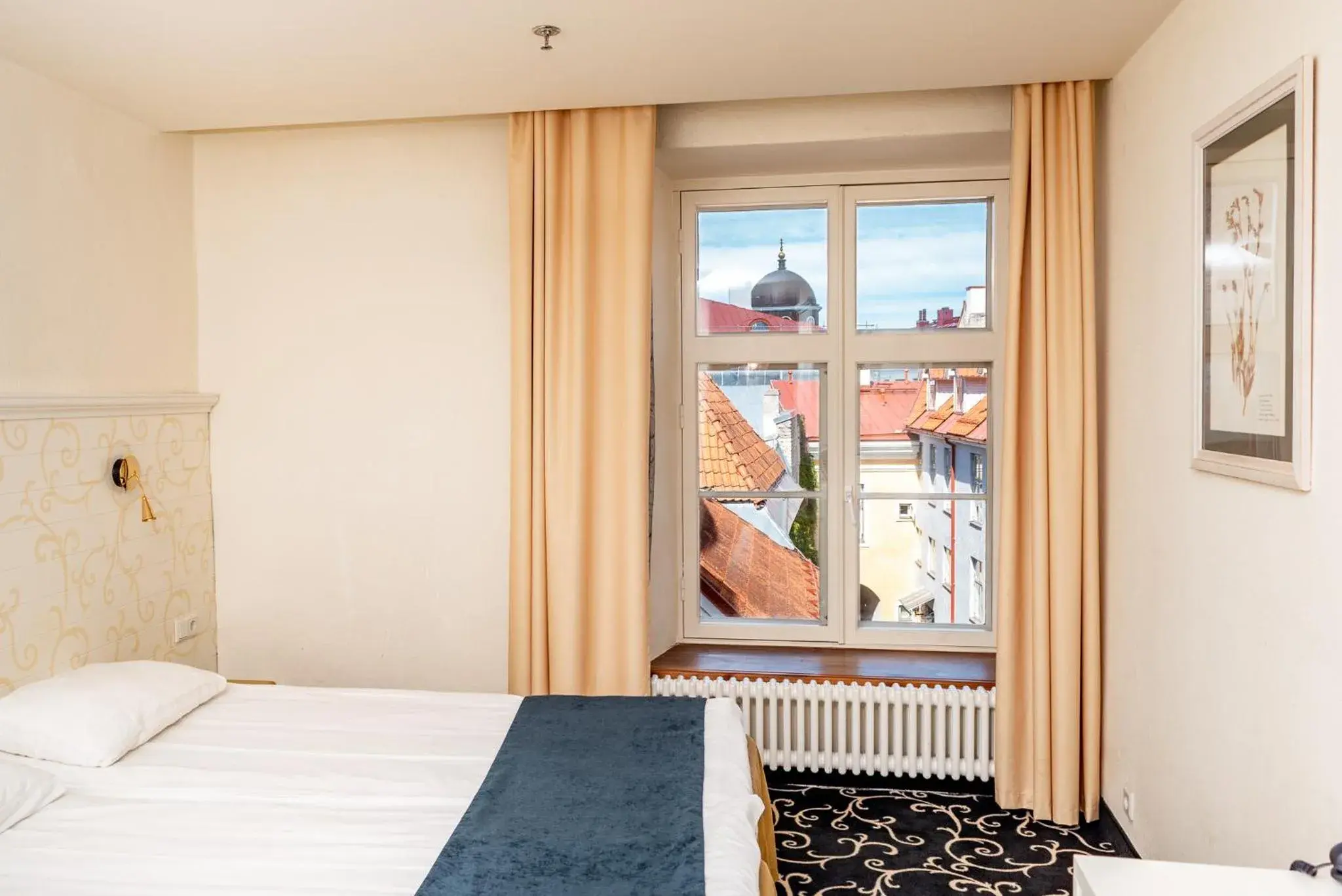 Standard Double or Twin Room with Free Parking in Meriton Old Town Garden Hotel Standard Double or Twin Room with Free Parking in Meriton Old Town Garden Hotel