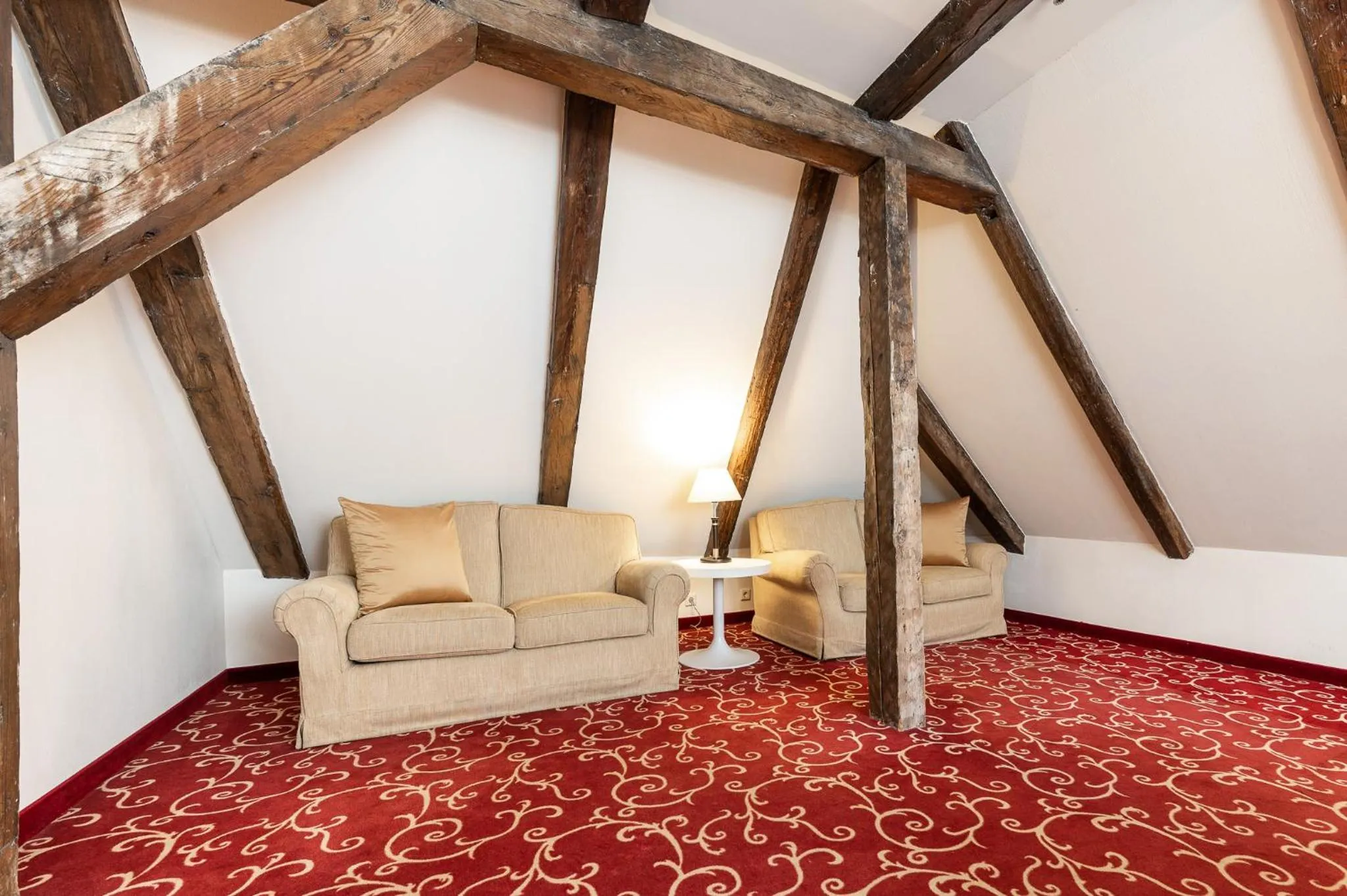 Seating area in Meriton Old Town Garden Hotel