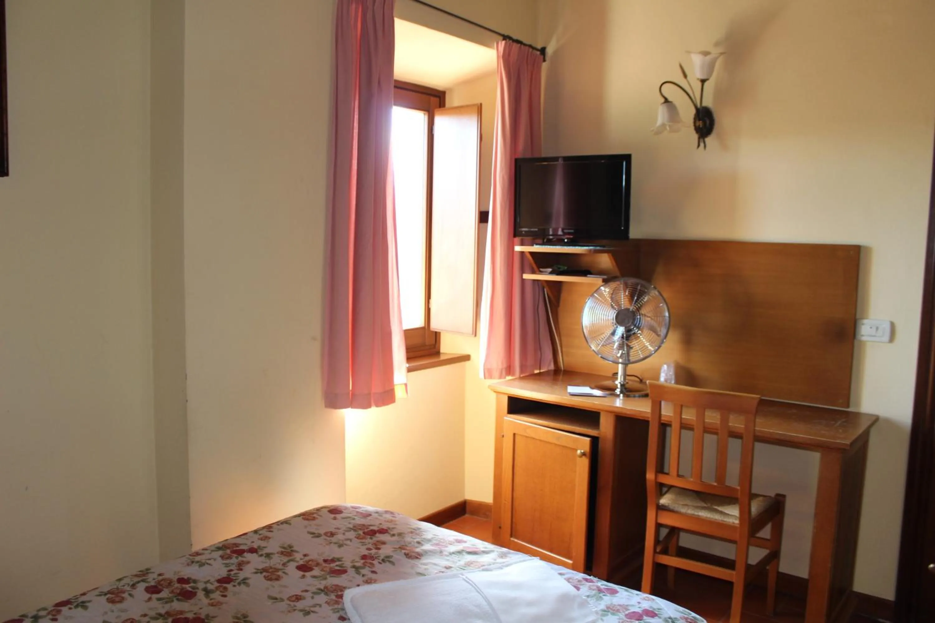 Other, Bed in Albergo Ristorante La Torricella