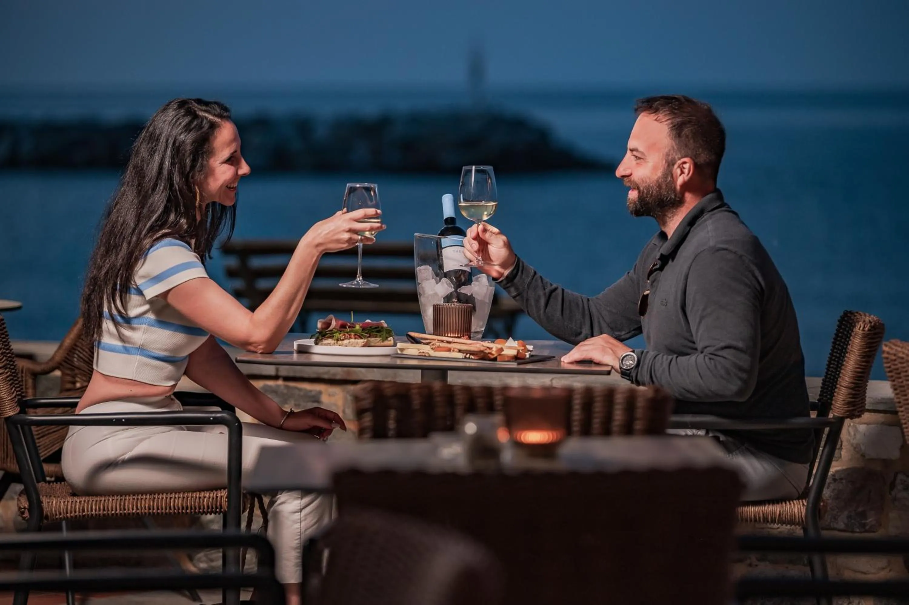 Lounge or bar in Kenta Beach Hotel