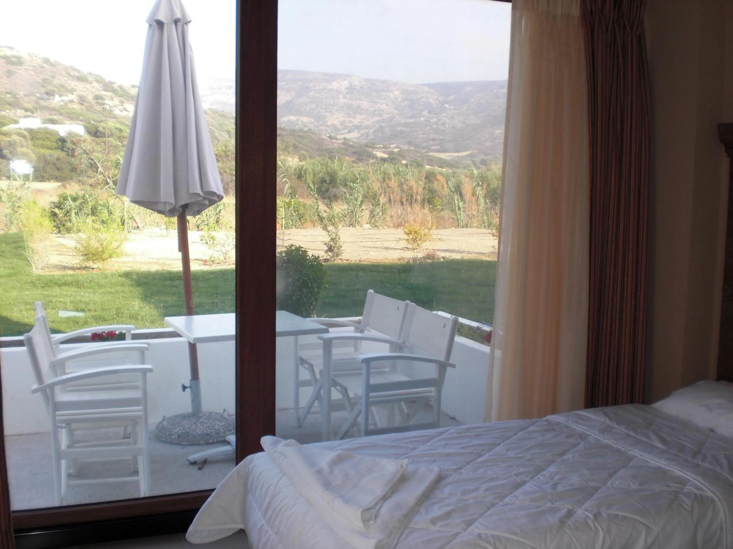 Bedroom, Bed in Valley Village