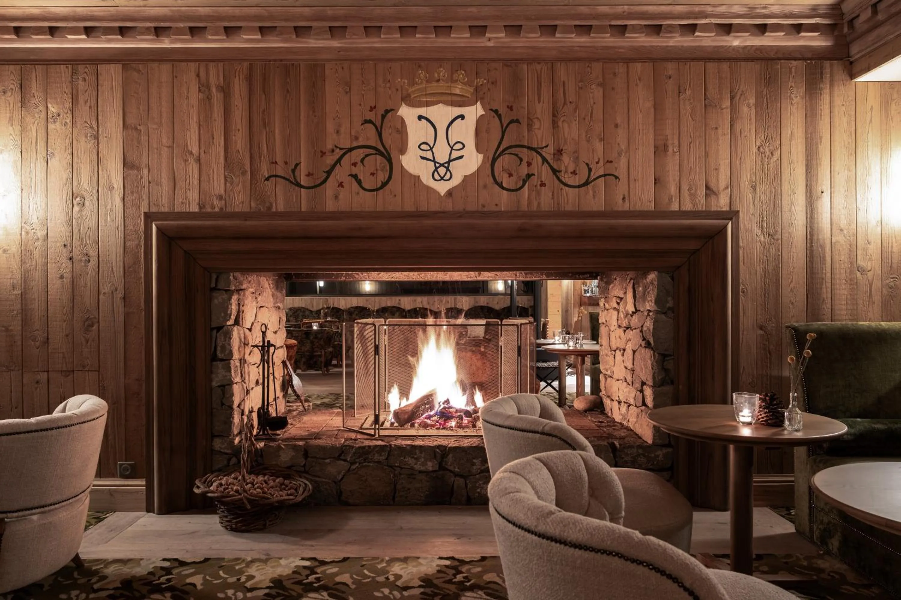 Lounge or bar in Alpes Hôtel du Pralong