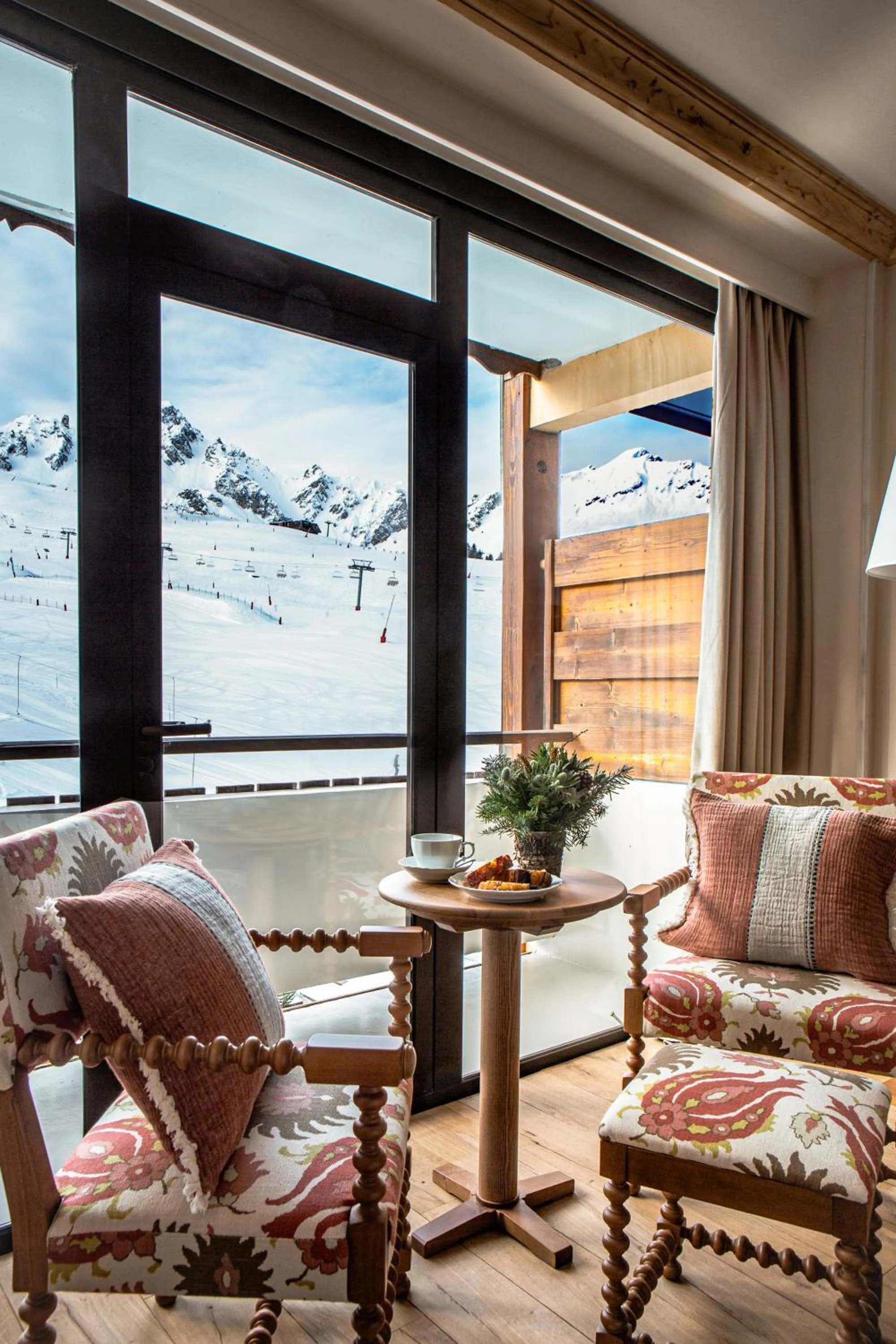 Skiing in Alpes Hôtel du Pralong